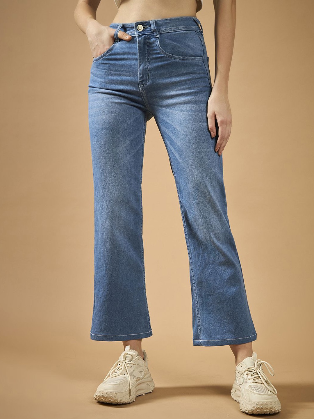 DOLCE CRUDO Women Wide-Leg fit Mid Rise Regular Length Stretchable Denim Jeans, Blue
DOLCE CRUDO Women Wide-Leg fit Mid Rise Regular Length Stretchable Denim Jeans, Blue