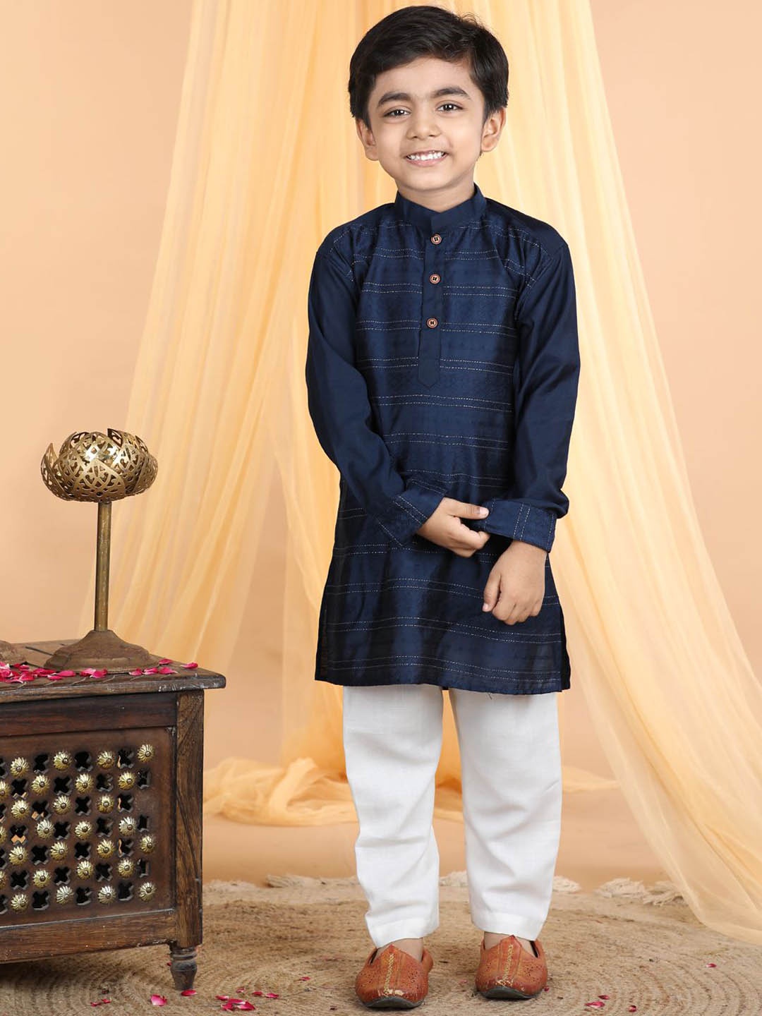 Here&Now X Kinder Kids Boys Geometric Embroidered Pure Cotton Kurta with Trouser, Navy blue
Here&Now X Kinder Kids Boys Geometric Embroidered Pure Cotton Kurta with Trouser, Navy blue