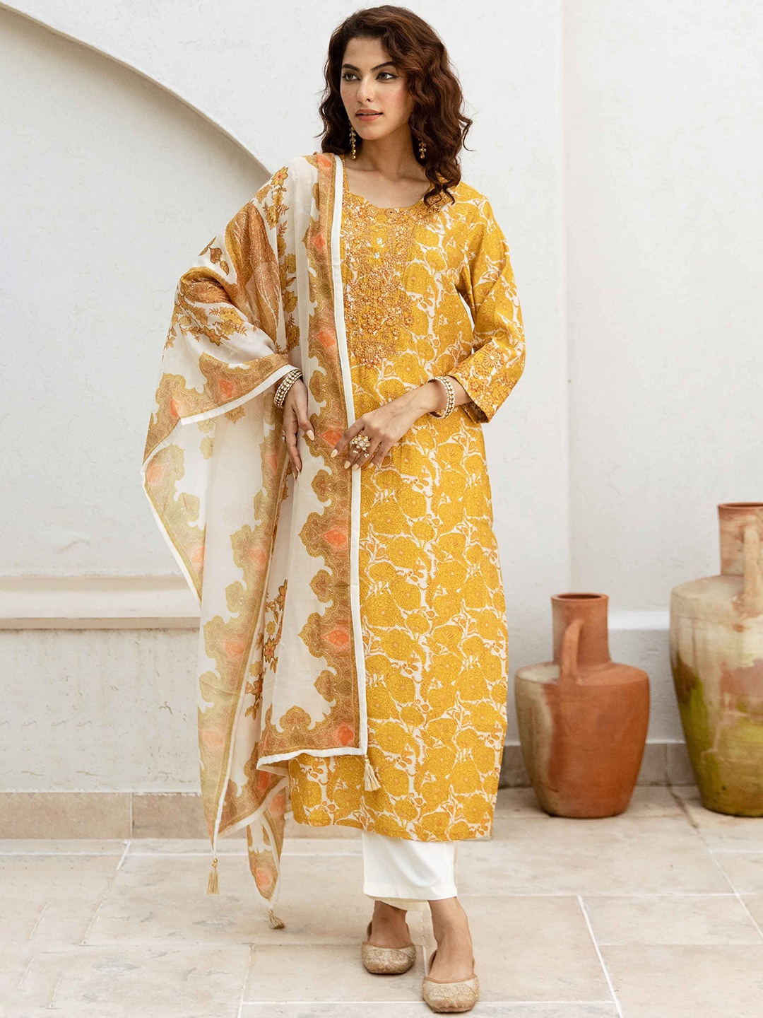 Nehamta Women Floral Printed Regular Thread Work Kurta With Trousers & Dupatta, Cream
Nehamta Women Floral Printed Regular Thread Work Kurta With Trousers & Dupatta, Cream