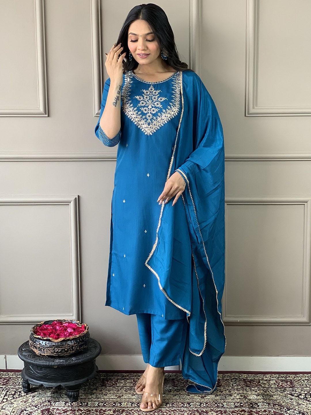 KALINI Floral Embroidered Regular Chanderi Silk Straight Kurta with Trousers & Dupatta, Teal
KALINI Floral Embroidered Regular Chanderi Silk Straight Kurta with Trousers & Dupatta, Teal