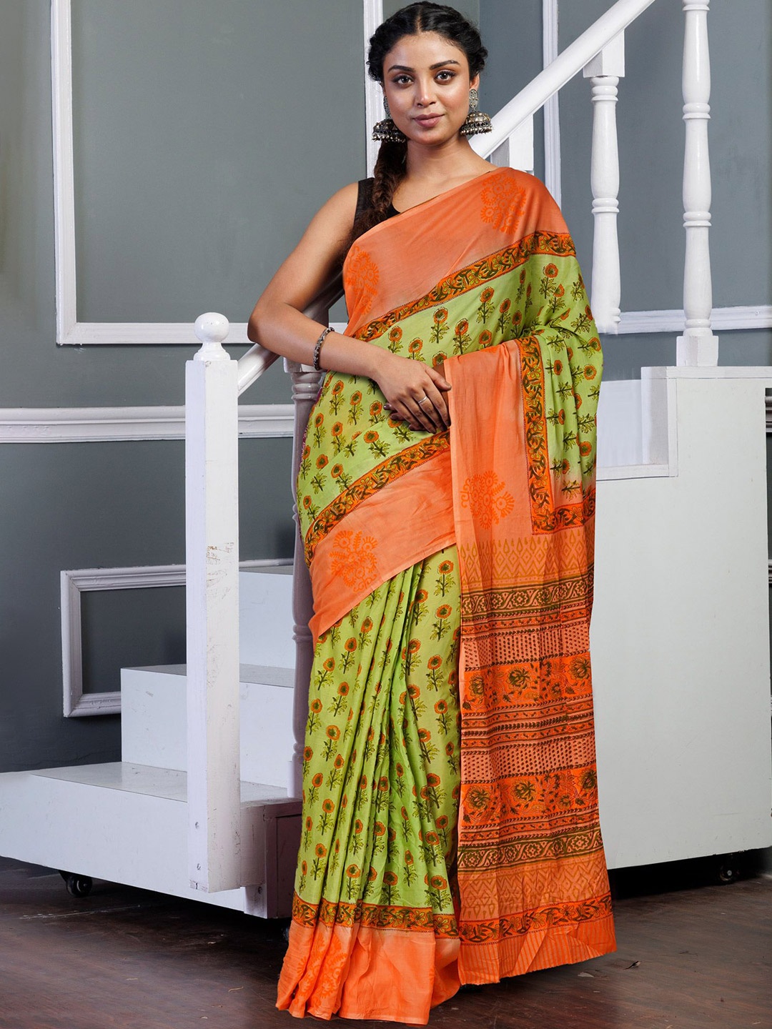 Unnati Silks Ethnic Motifs Printed Pure Cotton Handloom Block Print Saree, Green
Unnati Silks Ethnic Motifs Printed Pure Cotton Handloom Block Print Saree, Green