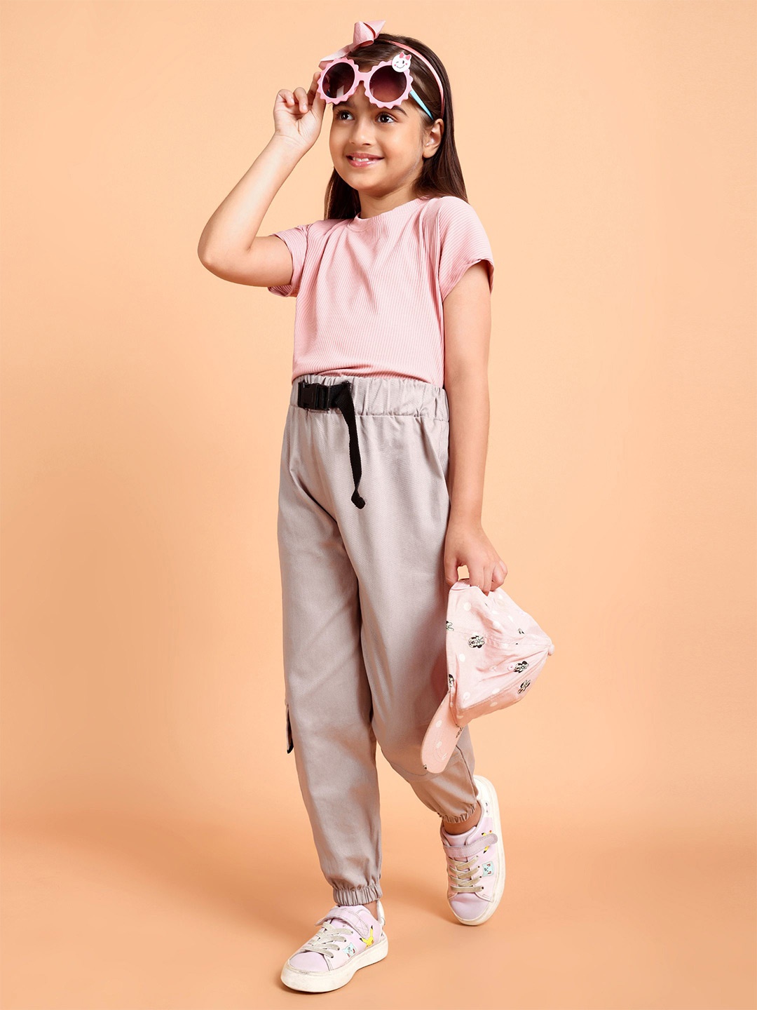 HERE&NOW Girls Solid Ribbed Round Neck Pure Cotton T-Shirt With Cargo Pants, Pink
HERE&NOW Girls Solid Ribbed Round Neck Pure Cotton T-Shirt With Cargo Pants, Pink