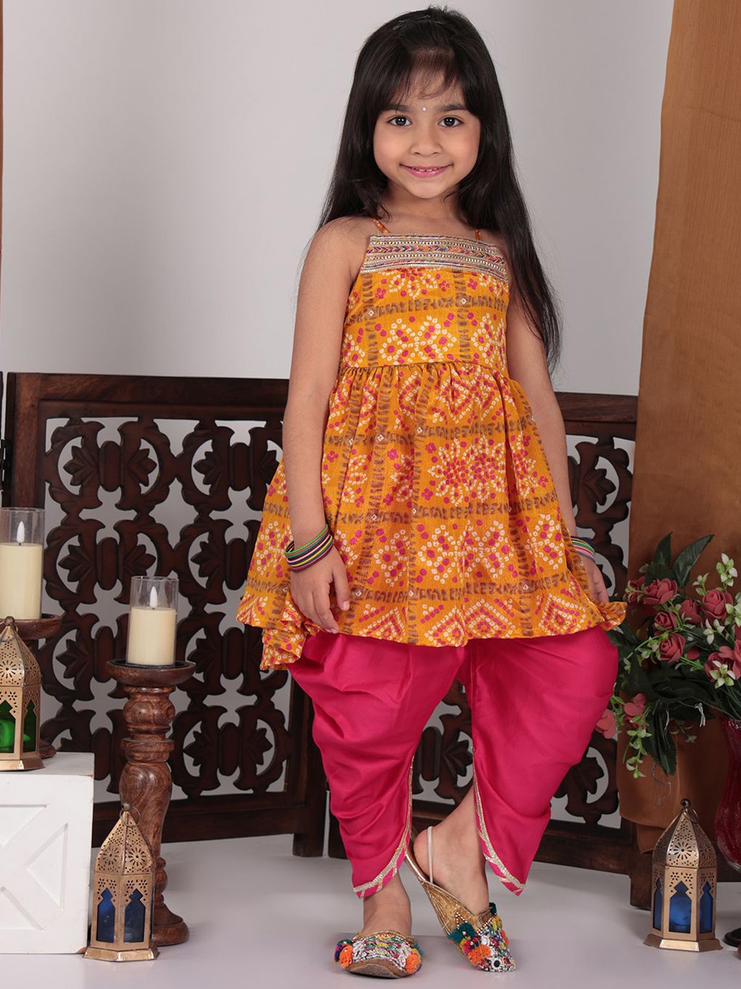 Here&Now X Kinder Kids Girls Floral Printed Regular Pure Cotton Kurti with Dhoti Pants, Yellow
Here&Now X Kinder Kids Girls Floral Printed Regular Pure Cotton Kurti with Dhoti Pants, Yellow