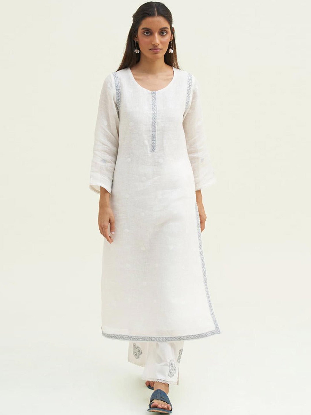 Ganga Geometric Woven Design Jacquard Weave Linen Straight Kurta with Palazzo, White
Ganga Geometric Woven Design Jacquard Weave Linen Straight Kurta with Palazzo, White