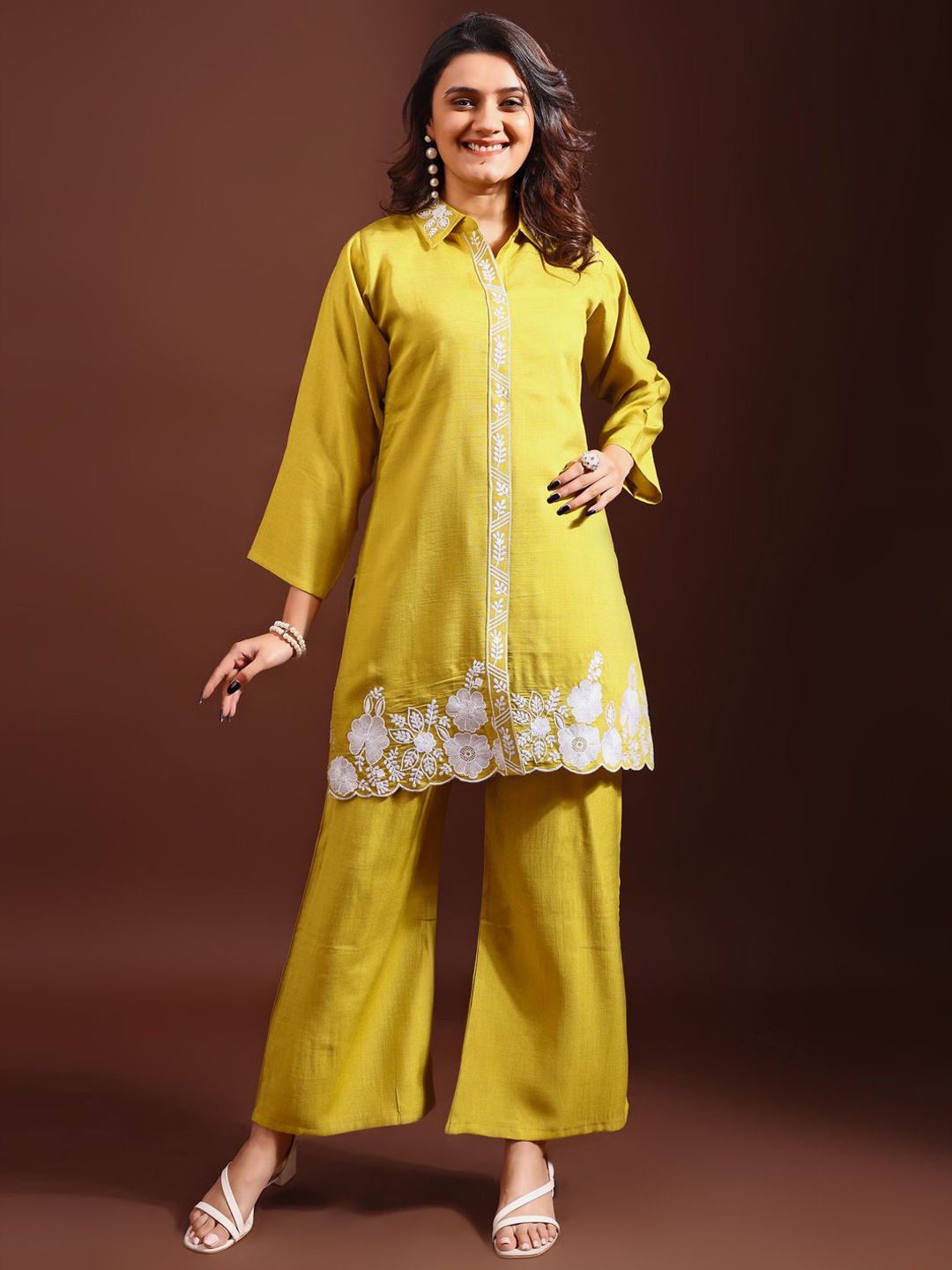 Ziva Fashion Women Floral Embroidered Regular Thread Work Kurta with Palazzos, Yellow
Ziva Fashion Women Floral Embroidered Regular Thread Work Kurta with Palazzos, Yellow