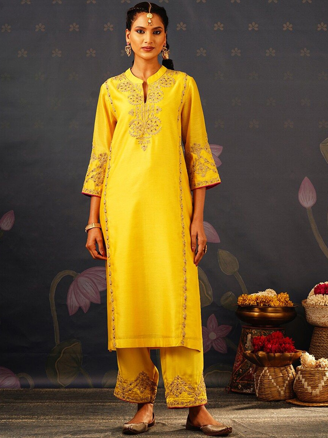 JAYPORE Floral Embroidered Mandarin Collar Straight Kurta With Trouser & Dupatta, Yellow
JAYPORE Floral Embroidered Mandarin Collar Straight Kurta With Trouser & Dupatta, Yellow
