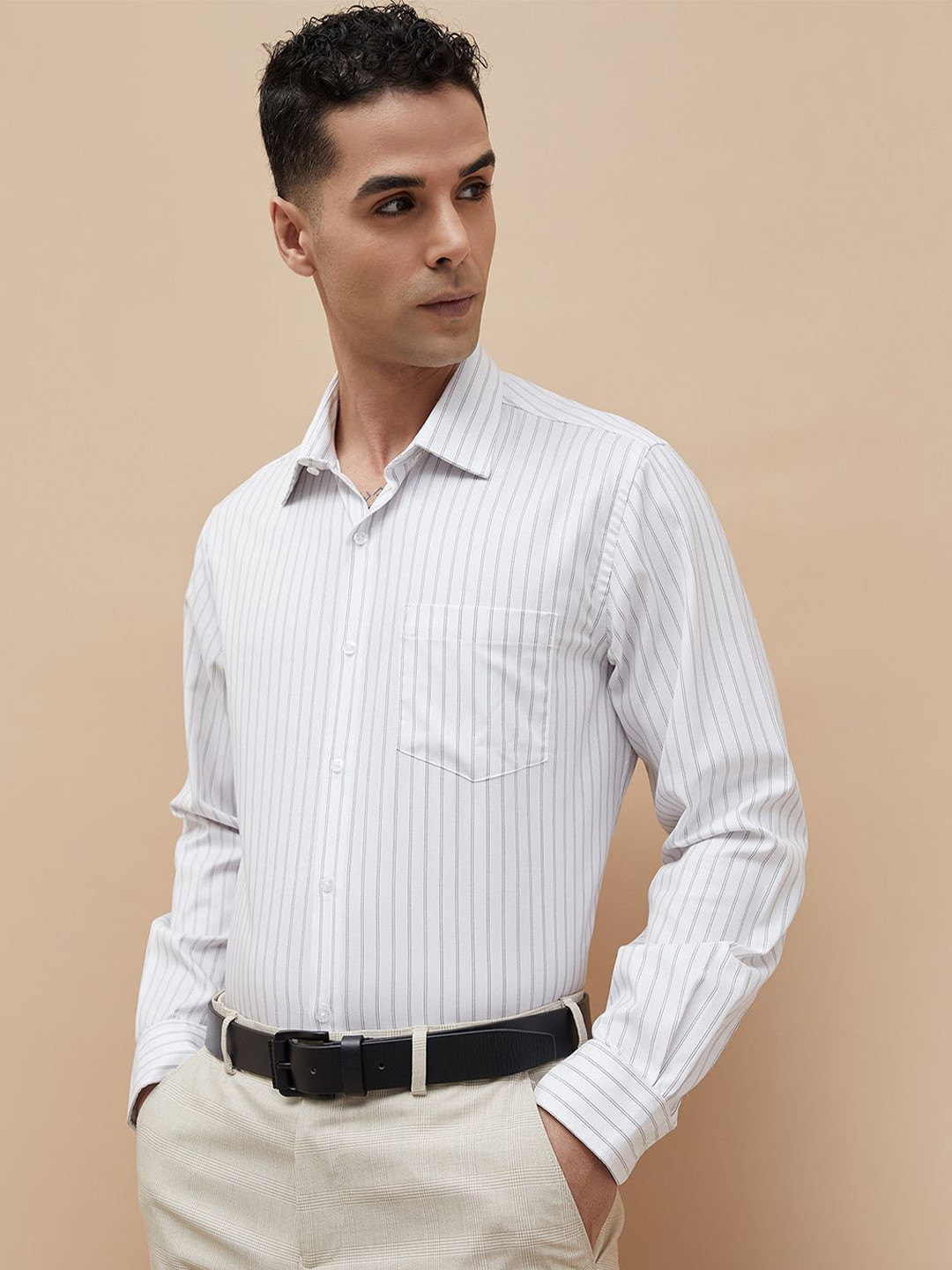 CODE by Lifestyle Men Cutaway Collar Vertical Striped Cotton Formal Shirt, Beige
CODE by Lifestyle Men Cutaway Collar Vertical Striped Cotton Formal Shirt, Beige