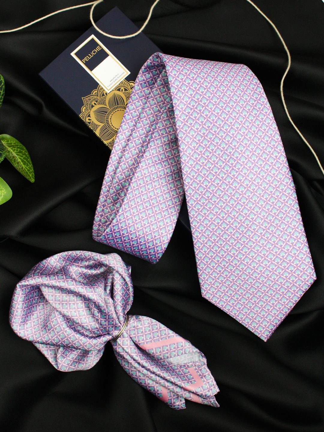 PELUCHE Men Floral Printed Broad Neck Tie & Pocket Square Accessory Gift Set, Purple
PELUCHE Men Floral Printed Broad Neck Tie & Pocket Square Accessory Gift Set, Purple