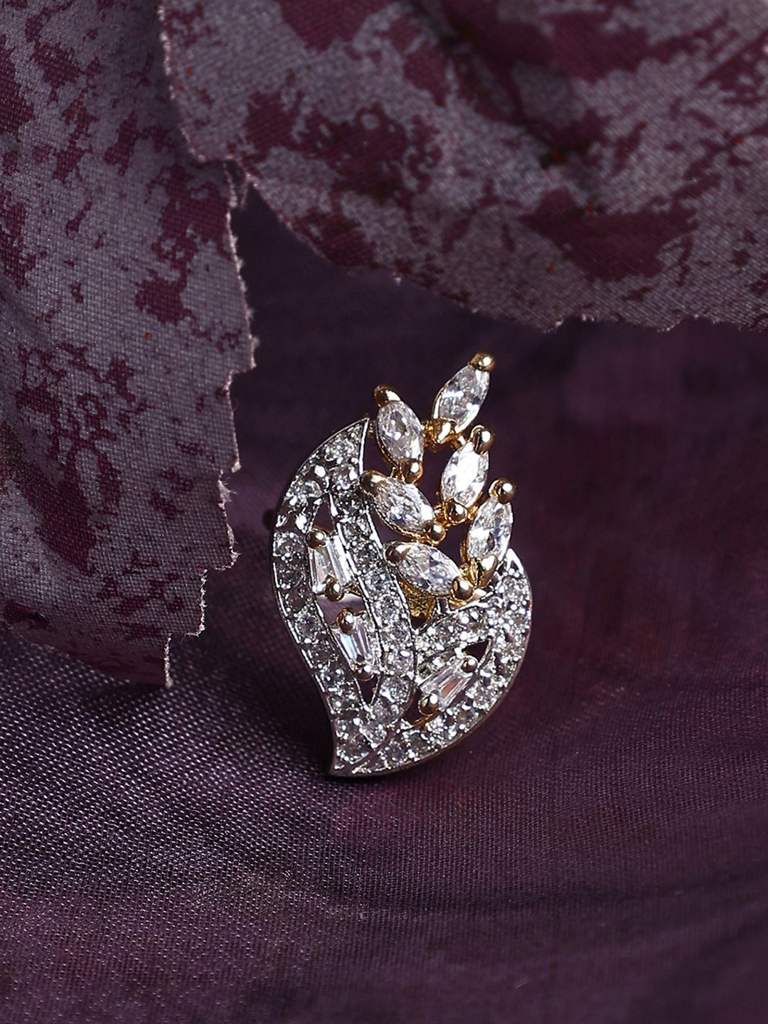 ANIKAS CREATION Gold-Plated American Diamond Stone Studded White Finger Ring
ANIKAS CREATION Gold-Plated American Diamond Stone Studded White Finger Ring