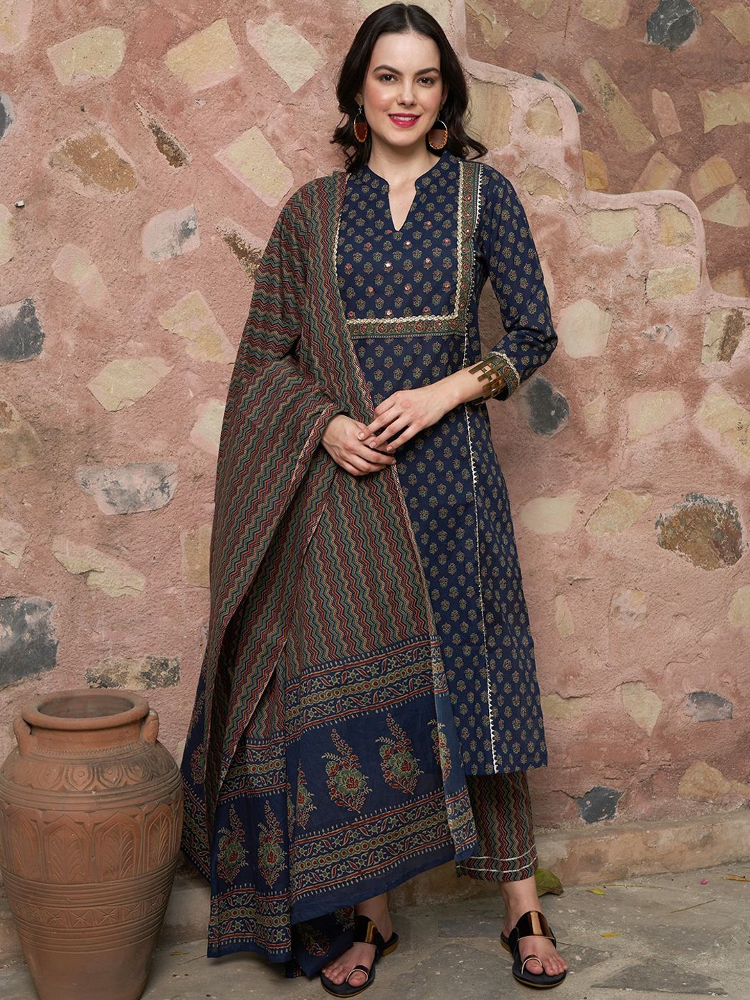 BANDIA Women Printed Regular Mirror Work Pure Cotton Kurta with Trousers & Dupatta, Blue
BANDIA Women Printed Regular Mirror Work Pure Cotton Kurta with Trousers & Dupatta, Blue