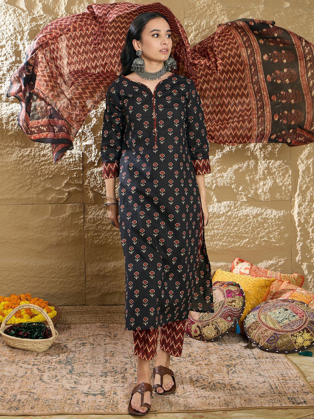 Indo Era Women Ethnic Motifs Printed Regular Pure Cotton Kurta with Trousers & Dupatta, Black
Indo Era Women Ethnic Motifs Printed Regular Pure Cotton Kurta with Trousers & Dupatta, Black