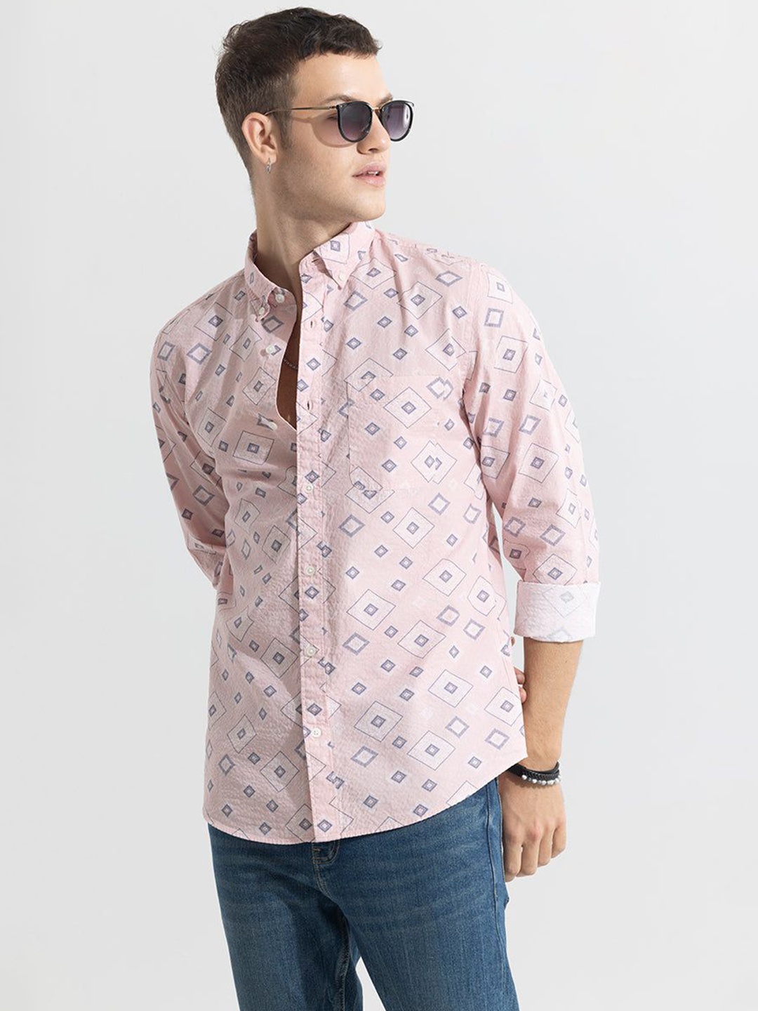 Snitch Men New Button-Down Collar Floral Printed Cotton Slim Fit Casual Shirt, Pink
Snitch Men New Button-Down Collar Floral Printed Cotton Slim Fit Casual Shirt, Pink