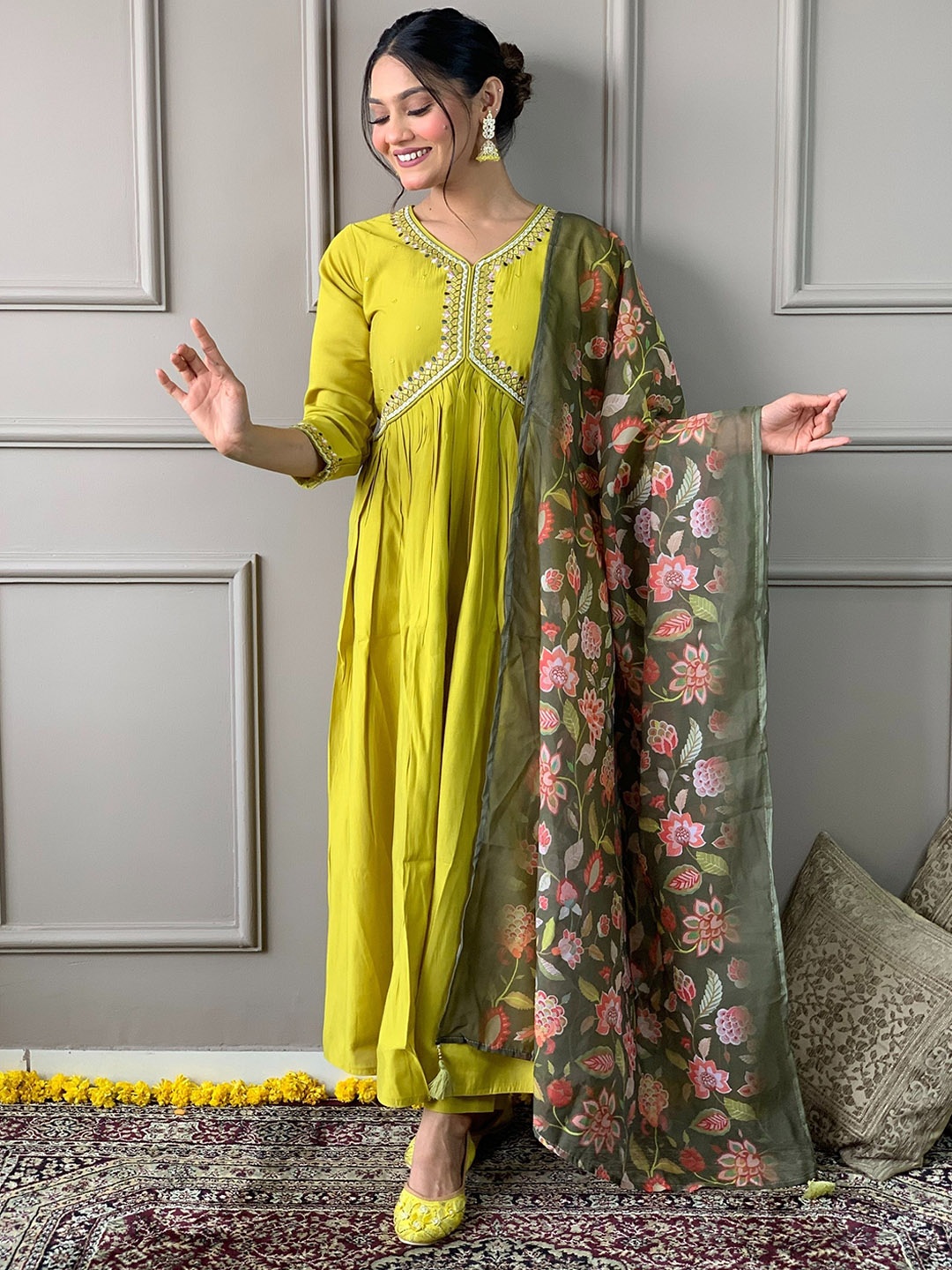 NIZA FASHION Women Yoke Design Regular Thread Work Kurta With Trousers & Dupatta, Lime green
NIZA FASHION Women Yoke Design Regular Thread Work Kurta With Trousers & Dupatta, Lime green