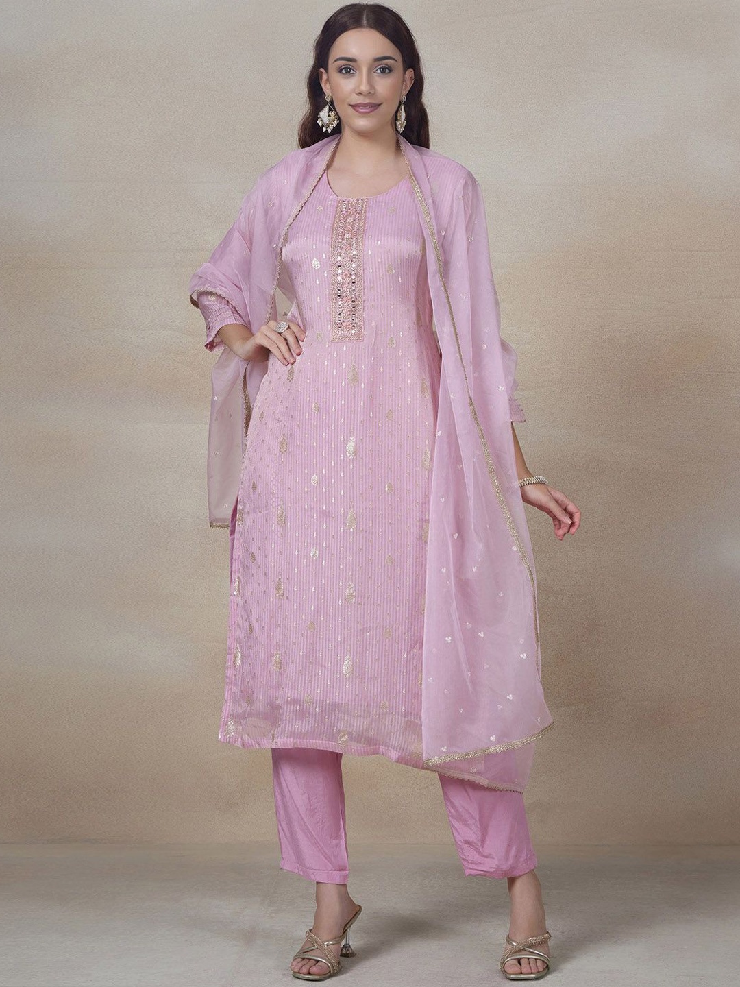 Rang by Indya Women Floral Embroidered Regular Kurta with Trousers & With Dupatta, Pink
Rang by Indya Women Floral Embroidered Regular Kurta with Trousers & With Dupatta, Pink
