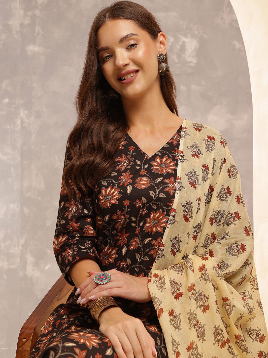 Anouk Women Ethnic Motifs Printed Regular Pure Cotton Kurta with Trousers & With Dupatta, Black
Anouk Women Ethnic Motifs Printed Regular Pure Cotton Kurta with Trousers & With Dupatta, Black