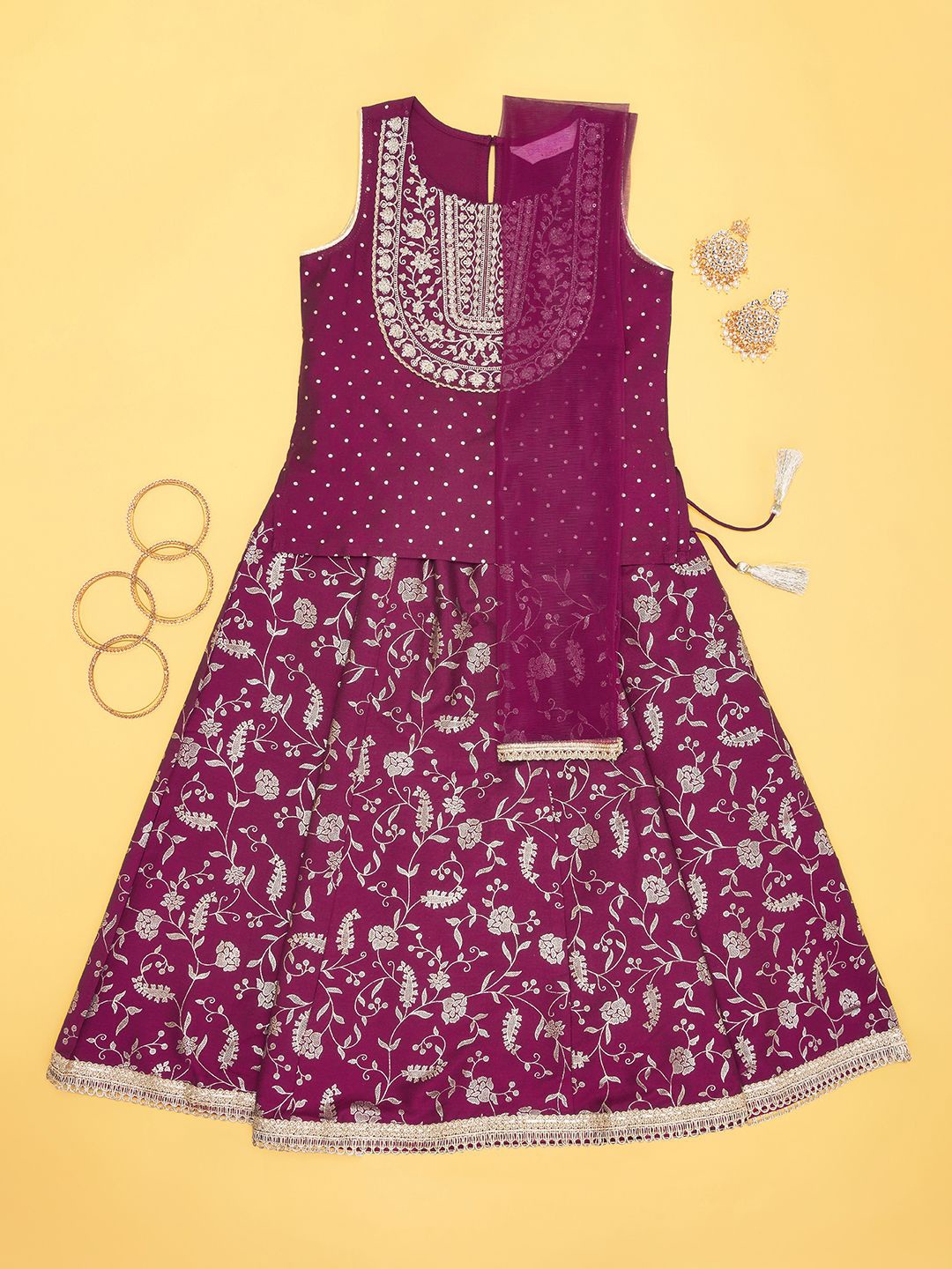 AKKRITI BY PANTALOONS Girls Embroidered Sequinned Ready to Wear Lehenga & Blouse With Dupatta, Pink
AKKRITI BY PANTALOONS Girls Embroidered Sequinned Ready to Wear Lehenga & Blouse With Dupatta, Pink