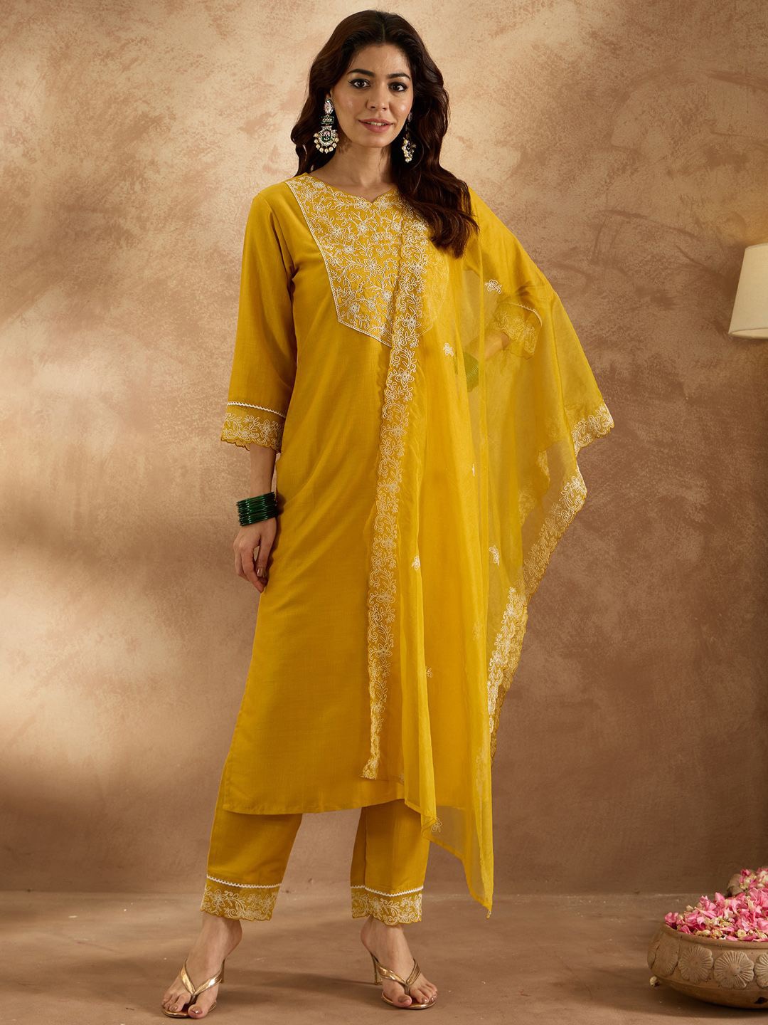 Indo Era Women Floral Embroidered Regular Thread Work Kurta with Trousers & With Dupatta, Yellow
Indo Era Women Floral Embroidered Regular Thread Work Kurta with Trousers & With Dupatta, Yellow
