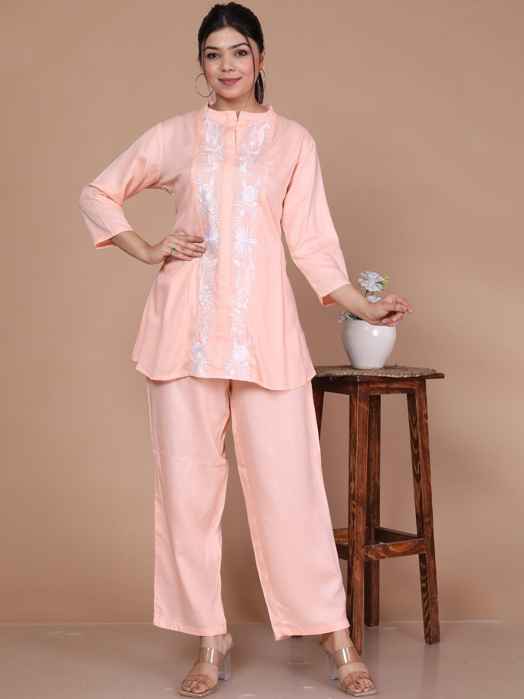Dwijupal Women Ethnic Motifs Embroidered Regular Thread Work Kurti Set with Palazzos, Peach
Dwijupal Women Ethnic Motifs Embroidered Regular Thread Work Kurti Set with Palazzos, Peach