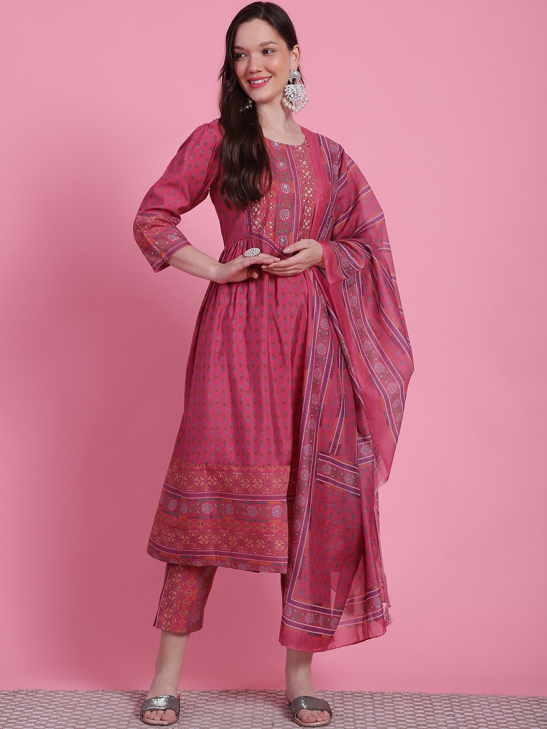 Anouk Women Ethnic Motifs Embroidered Regular Sequinned Kurta with Trousers & With Dupatta, Red
Anouk Women Ethnic Motifs Embroidered Regular Sequinned Kurta with Trousers & With Dupatta, Red