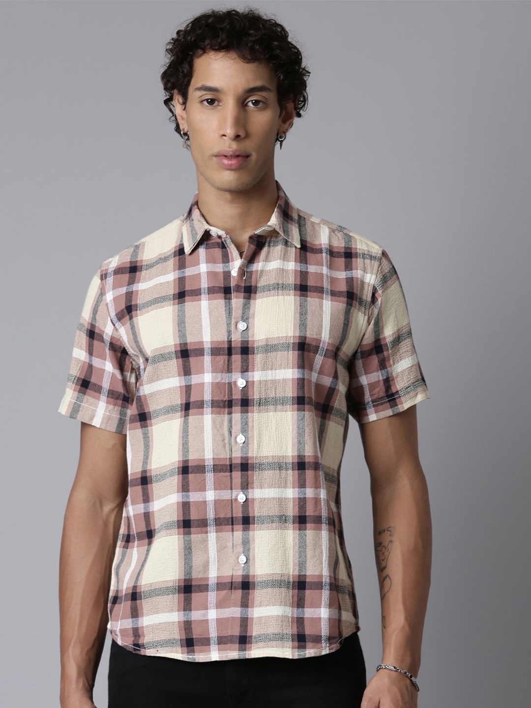 ROLLER FASHIONS Men Spread Collar Tartan Checked Cotton Slim Fit Casual Shirt, Beige
ROLLER FASHIONS Men Spread Collar Tartan Checked Cotton Slim Fit Casual Shirt, Beige
