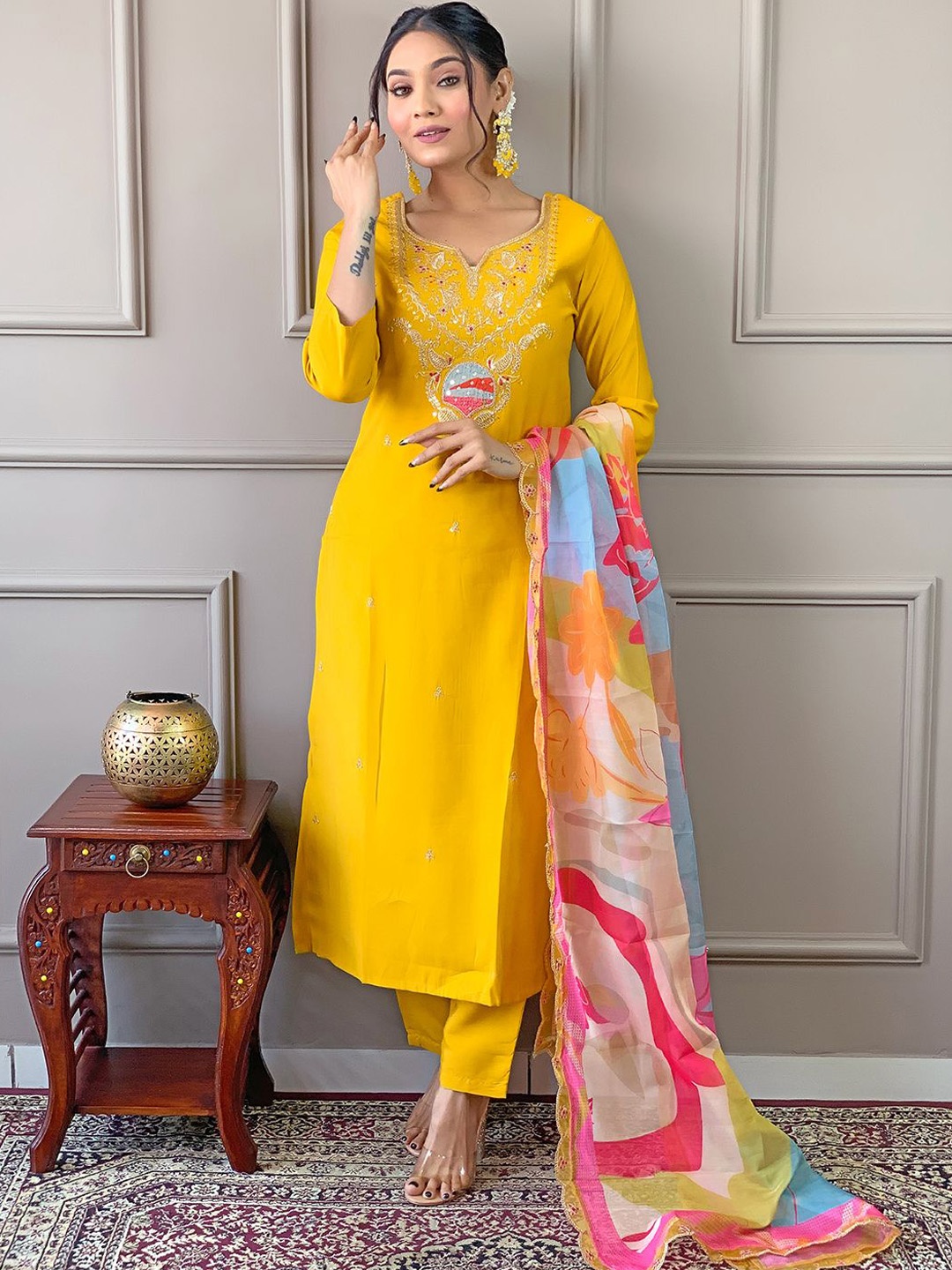 KALINI Floral Yoke Design Straight Sequinned Chanderi Silk Kurta with Trousers & Dupatta, Yellow
KALINI Floral Yoke Design Straight Sequinned Chanderi Silk Kurta with Trousers & Dupatta, Yellow
