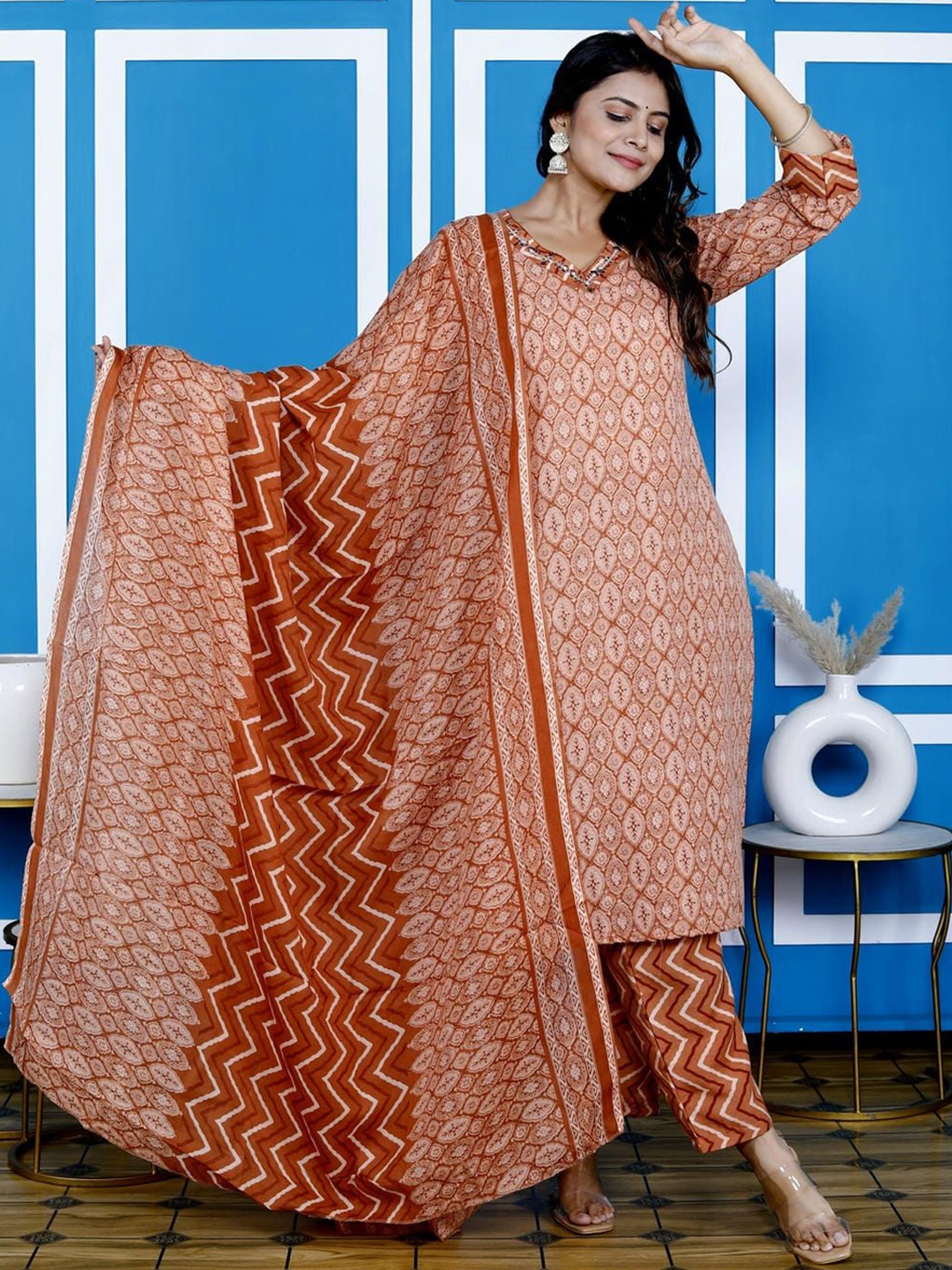 Kaftanize Chevron Printed Regular Straight Kurta With Trousers With Dupatta, Rust
Kaftanize Chevron Printed Regular Straight Kurta With Trousers With Dupatta, Rust