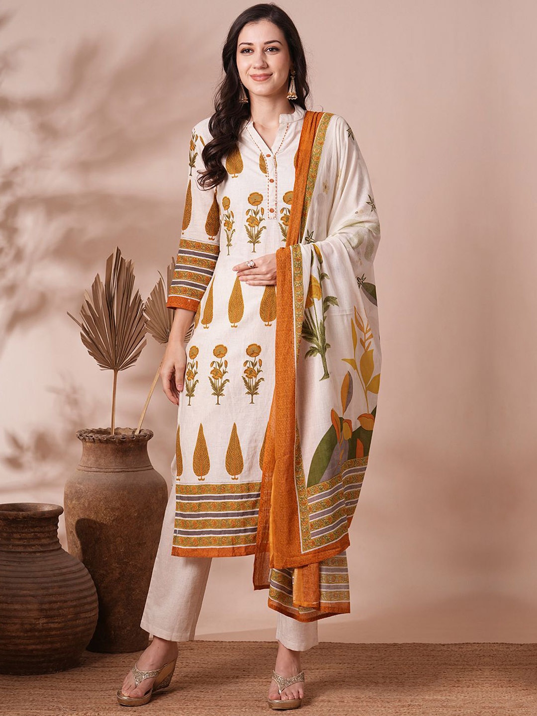 FASHOR Women Ethnic Motifs Printed Regular Pure Cotton Kurta Set With Dupatta, Off white
FASHOR Women Ethnic Motifs Printed Regular Pure Cotton Kurta Set With Dupatta, Off white