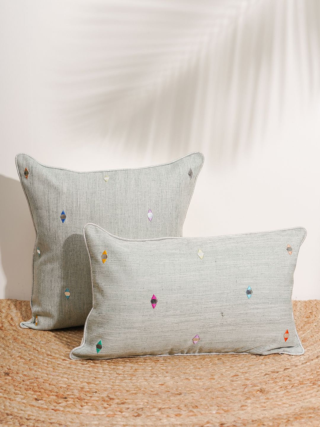 India Circus by Krsnaa Mehta Grey Melange & White Geometric Cotton Rectangle Cushion Cover
India Circus by Krsnaa Mehta Grey Melange & White Geometric Cotton Rectangle Cushion Cover