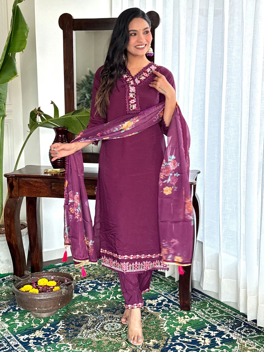 NIZA FASHION Women Embroidered Regular Thread Work Kurta with Trousers & With Dupatta, Purple
NIZA FASHION Women Embroidered Regular Thread Work Kurta with Trousers & With Dupatta, Purple
