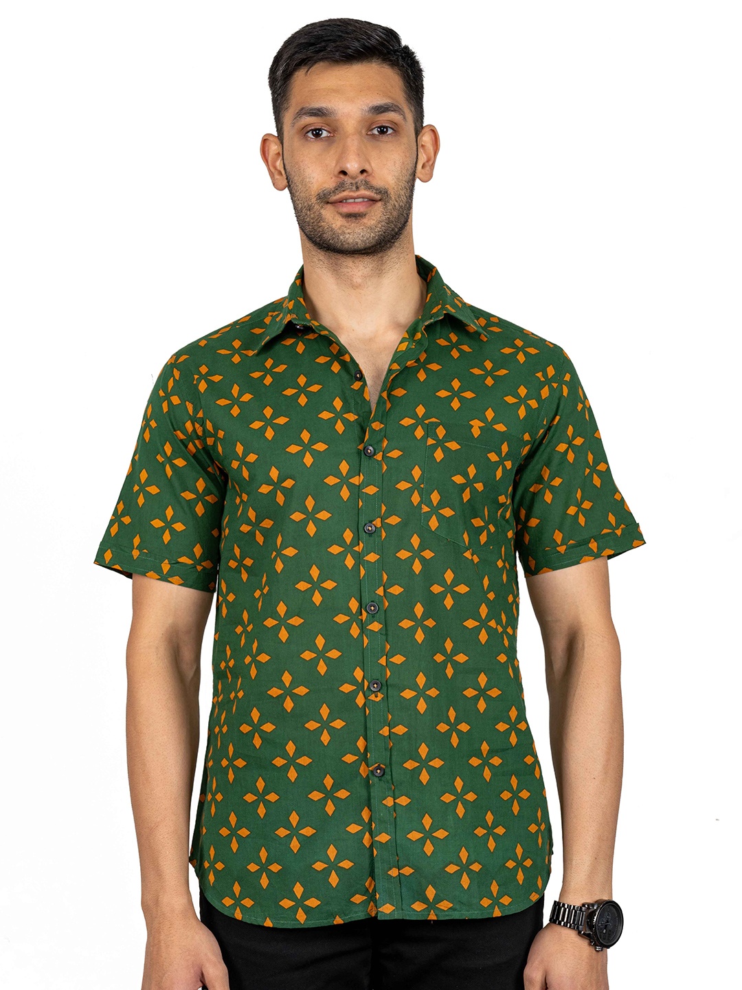 OnlyMenGrooming Men Modern Spread Collar Conversational Printed Cotton Casual Shirt, Green
OnlyMenGrooming Men Modern Spread Collar Conversational Printed Cotton Casual Shirt, Green