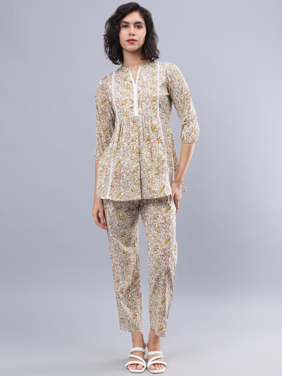 CORDSET Floral Printed Mandarin Collar Three-Quarter Sleeves Pure Cotton Tunic & Trouser, Off white
CORDSET Floral Printed Mandarin Collar Three-Quarter Sleeves Pure Cotton Tunic & Trouser, Off white