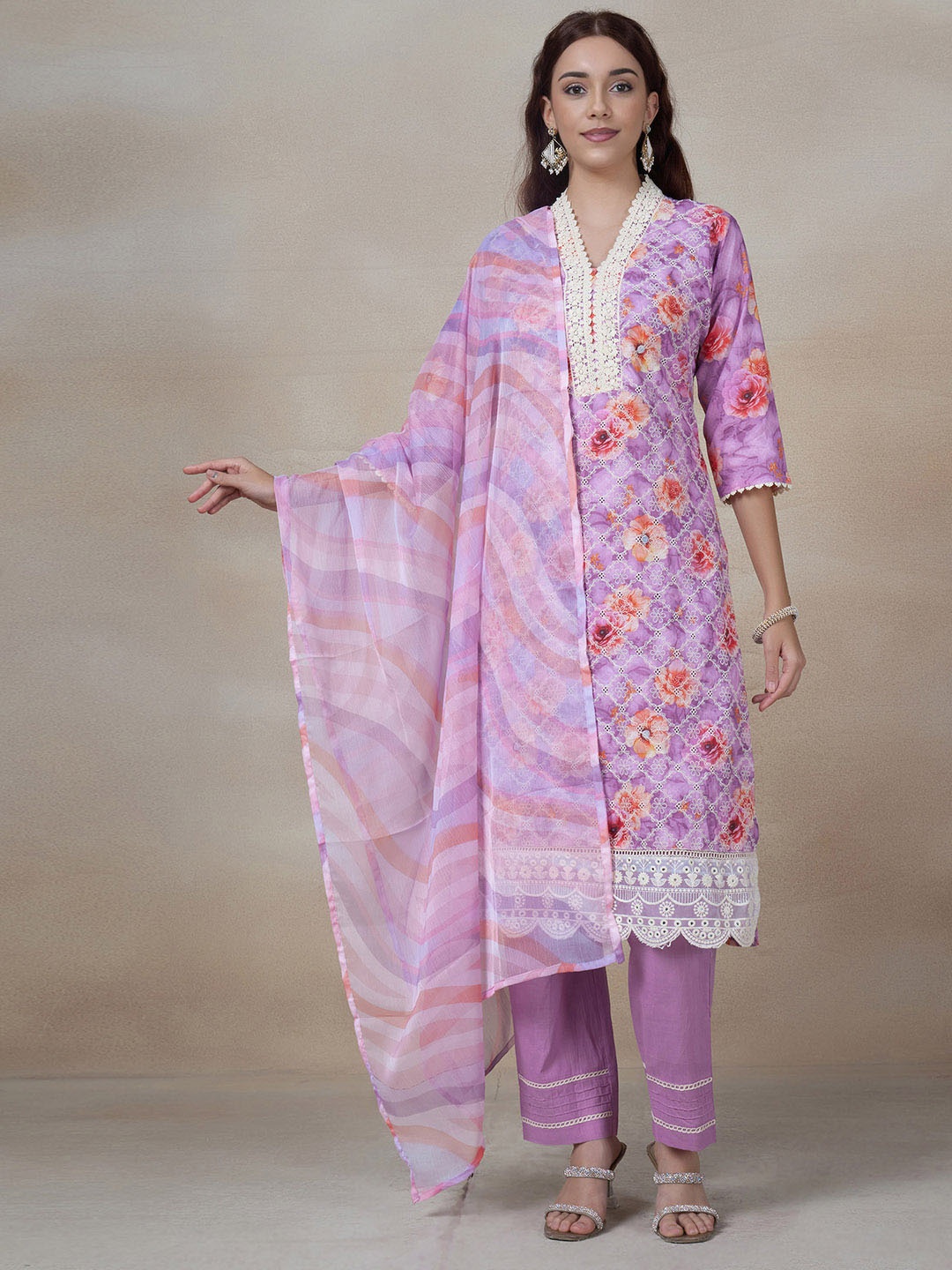 Rang by Indya Women Floral Printed Regular Pure Cotton Kurta with Trousers & With Dupatta, Purple
Rang by Indya Women Floral Printed Regular Pure Cotton Kurta with Trousers & With Dupatta, Purple