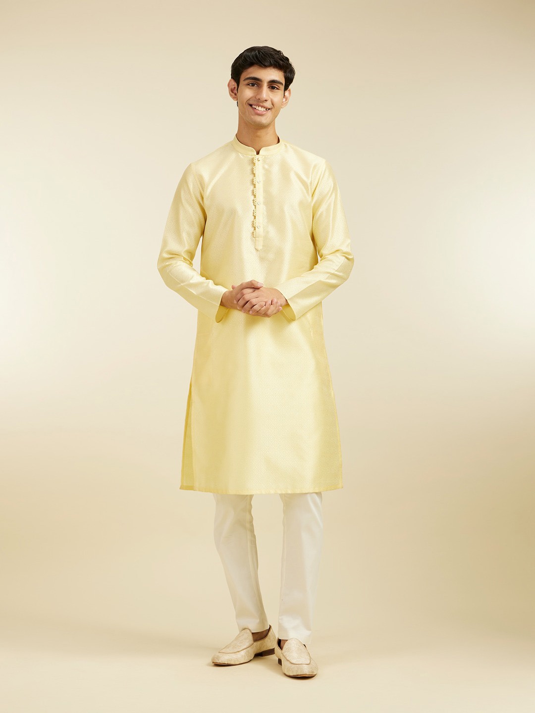 Diwas by Manyavar Men Woven Design Thread Work Mandarin Collar Straight Kurta, Yellow
Diwas by Manyavar Men Woven Design Thread Work Mandarin Collar Straight Kurta, Yellow