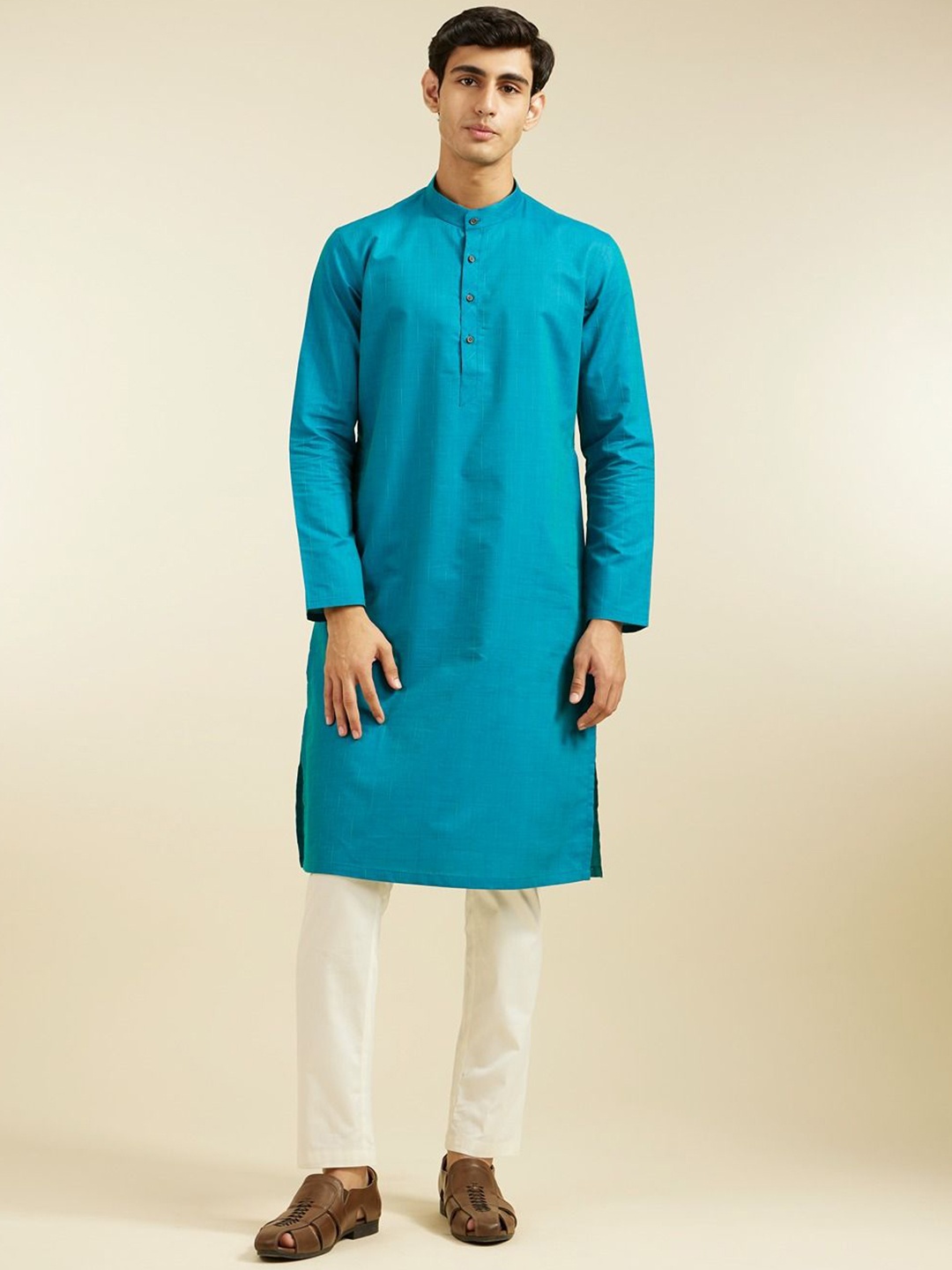 Diwas by Manyavar Men Striped Thread Work Mandarin Collar Cotton Straight Kurta, Blue
Diwas by Manyavar Men Striped Thread Work Mandarin Collar Cotton Straight Kurta, Blue