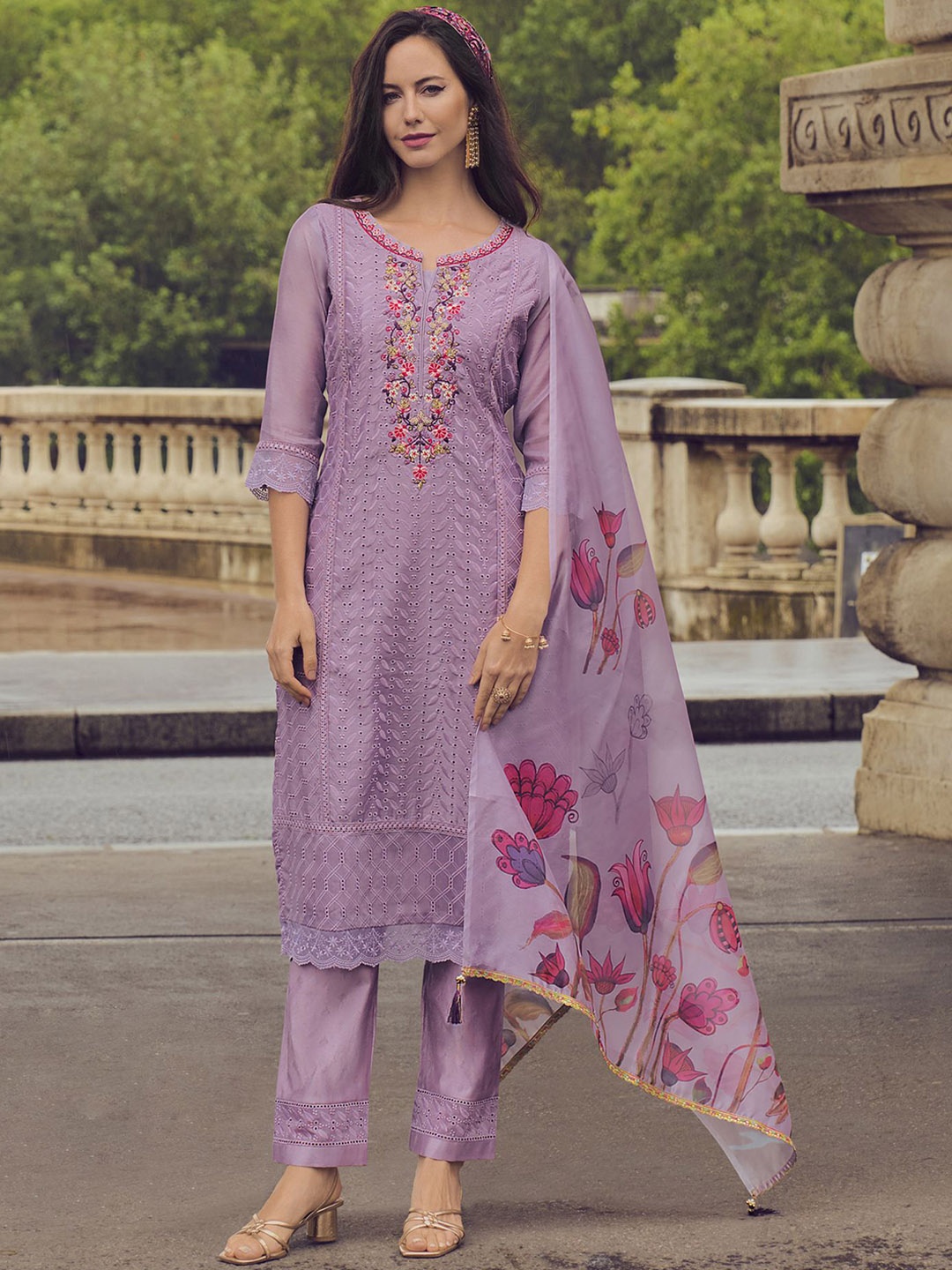 MOJILAA Women Ethnic Motifs Chikankari Chanderi Silk Kurta with Trousers & With Dupatta, Lavender
MOJILAA Women Ethnic Motifs Chikankari Chanderi Silk Kurta with Trousers & With Dupatta, Lavender