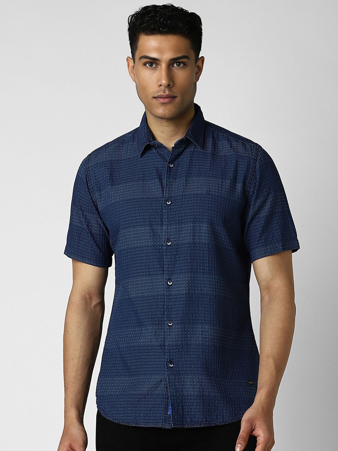 VAN HEUSEN DENIM LABS Men Spread Collar Horizontal Striped Cotton Casual Shirt, Navy blue
VAN HEUSEN DENIM LABS Men Spread Collar Horizontal Striped Cotton Casual Shirt, Navy blue