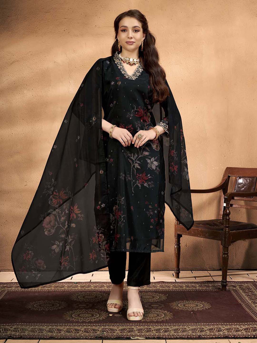 Anouk Black and Red Floral Printed Thread Work Straight Kurta with Trouser & Dupatta
Anouk Black and Red Floral Printed Thread Work Straight Kurta with Trouser & Dupatta