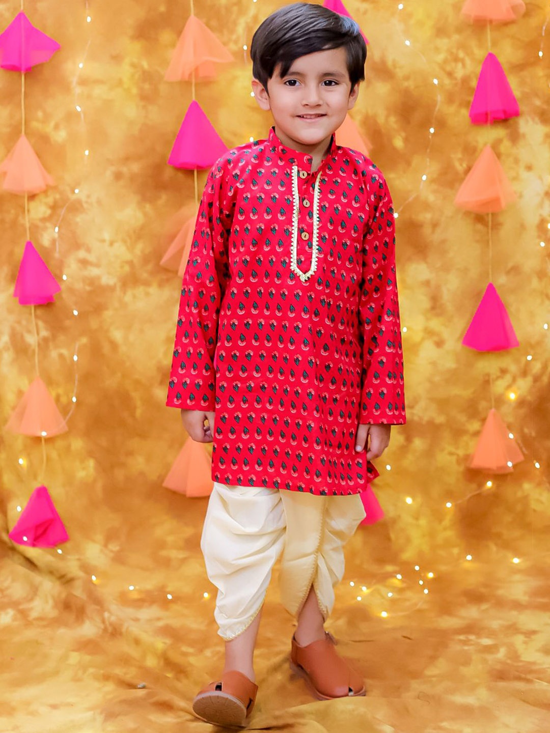 KID1 Boys Ethnic Motifs Printed Gotta Patti Pure Cotton Straight Kurta & Dhoti Pants, Pink
KID1 Boys Ethnic Motifs Printed Gotta Patti Pure Cotton Straight Kurta & Dhoti Pants, Pink