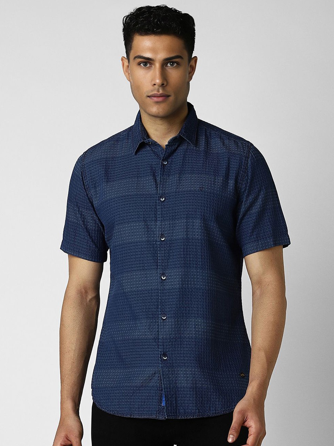 VAN HEUSEN DENIM LABS Men Spread Collar Horizontal Striped Cotton Casual Shirt, Navy blue
VAN HEUSEN DENIM LABS Men Spread Collar Horizontal Striped Cotton Casual Shirt, Navy blue