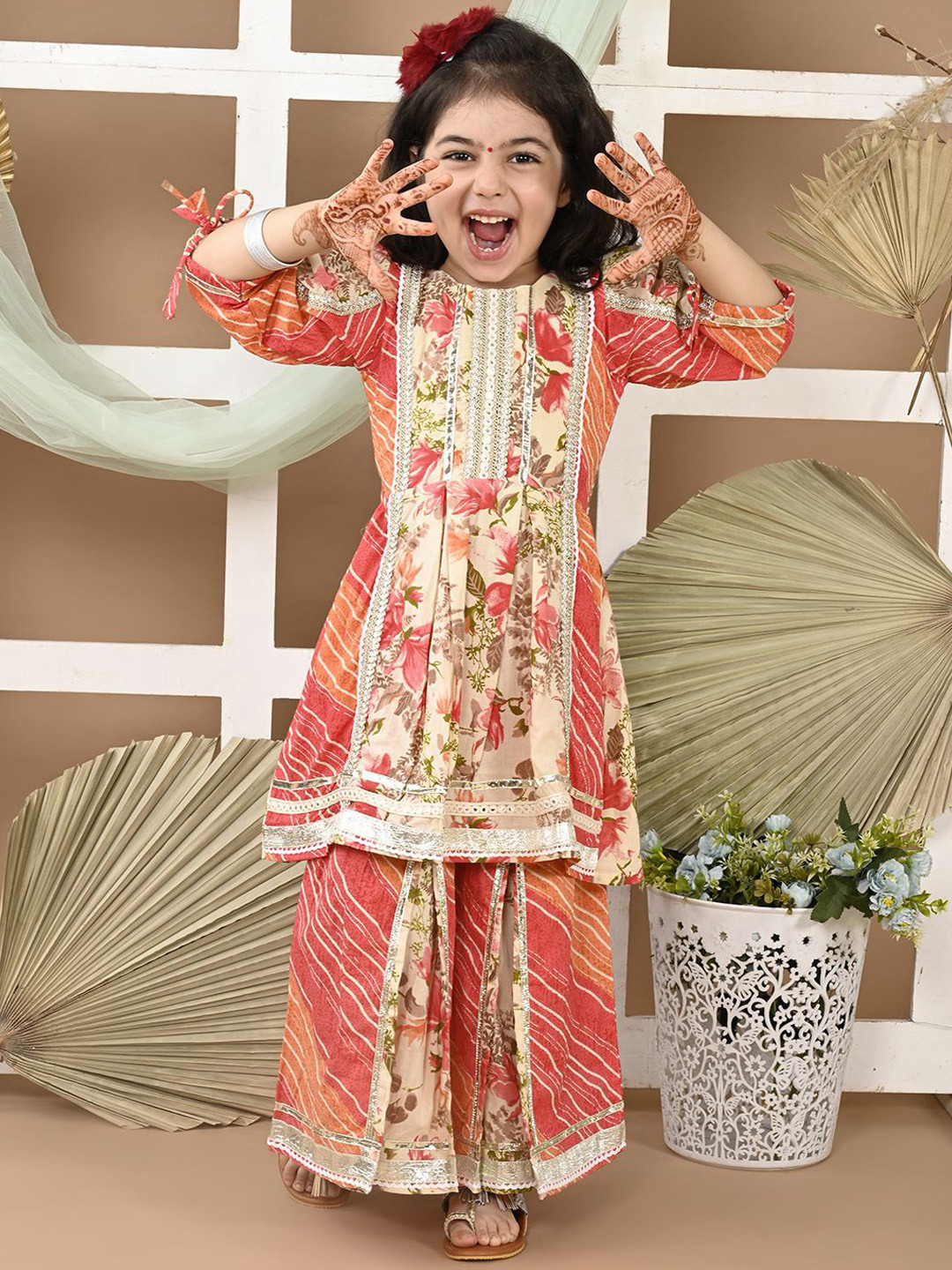 LIL PITAARA Girls Floral Printed Round Neck Gotta Patti Pure Cotton A-Line Kurta & Sharara, Orange
LIL PITAARA Girls Floral Printed Round Neck Gotta Patti Pure Cotton A-Line Kurta & Sharara, Orange