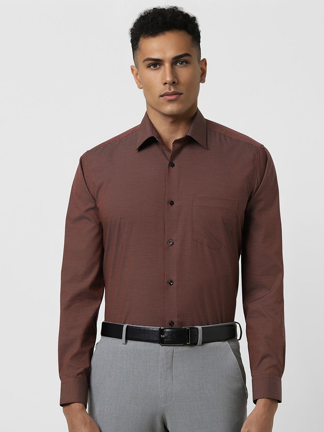 Van Heusen Men Spread Collar Micro Checked Cotton Slim Fit Formal Shirt, Brown
Van Heusen Men Spread Collar Micro Checked Cotton Slim Fit Formal Shirt, Brown