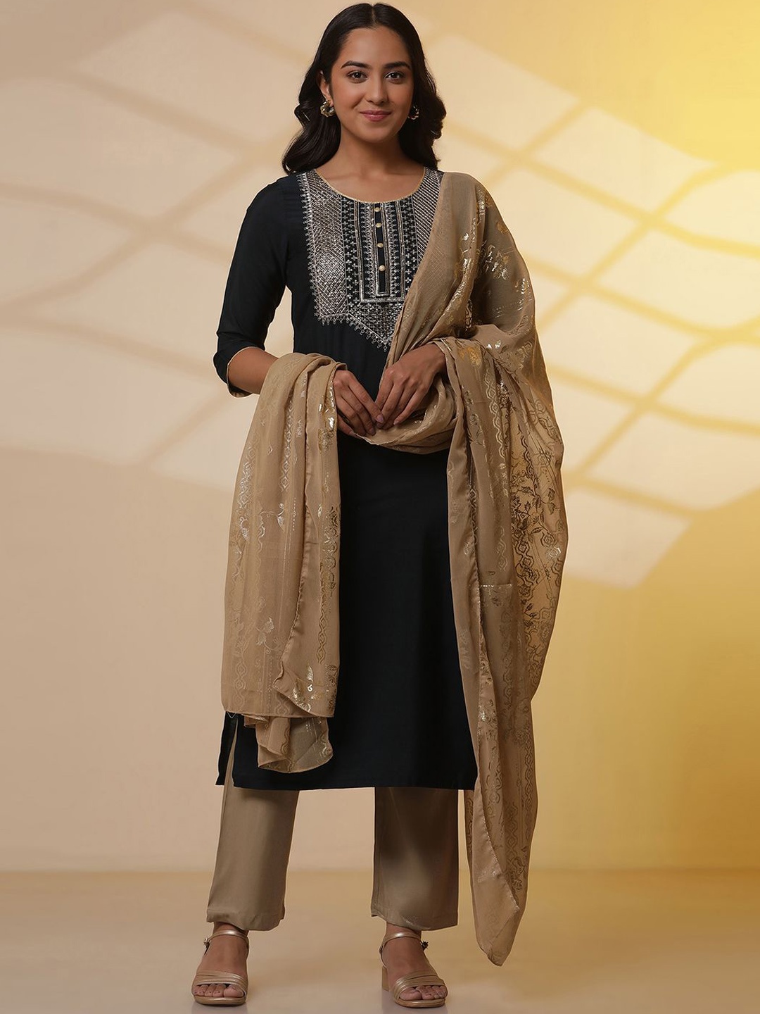AURELIA Sequinned Yoke Design Round Neck Straight Kurta with Trouser & Dupatta, Black
AURELIA Sequinned Yoke Design Round Neck Straight Kurta with Trouser & Dupatta, Black