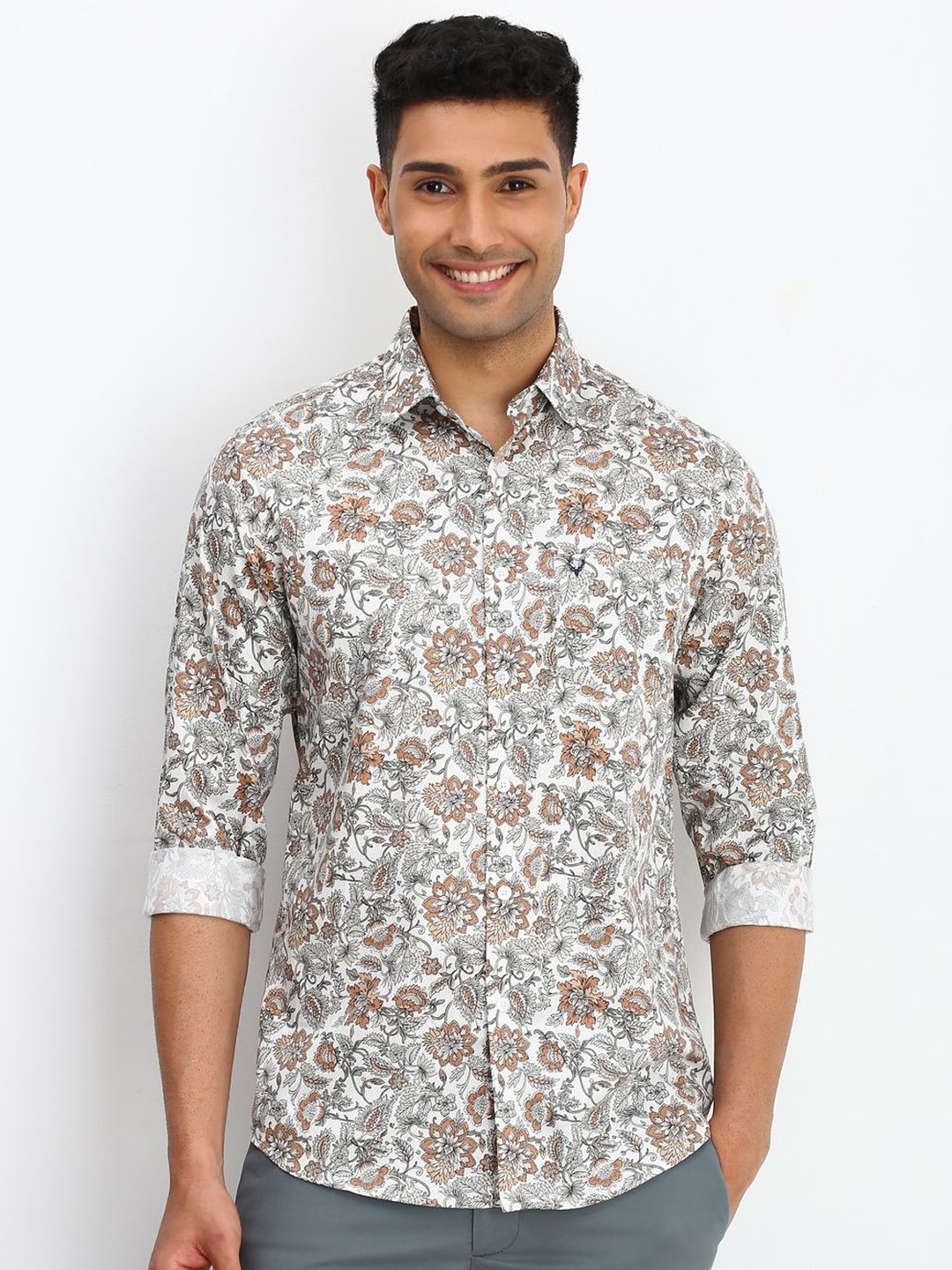 Allen Solly Men Spread Collar Floral Printed Cotton Slim Fit Casual Shirt, Grey
Allen Solly Men Spread Collar Floral Printed Cotton Slim Fit Casual Shirt, Grey