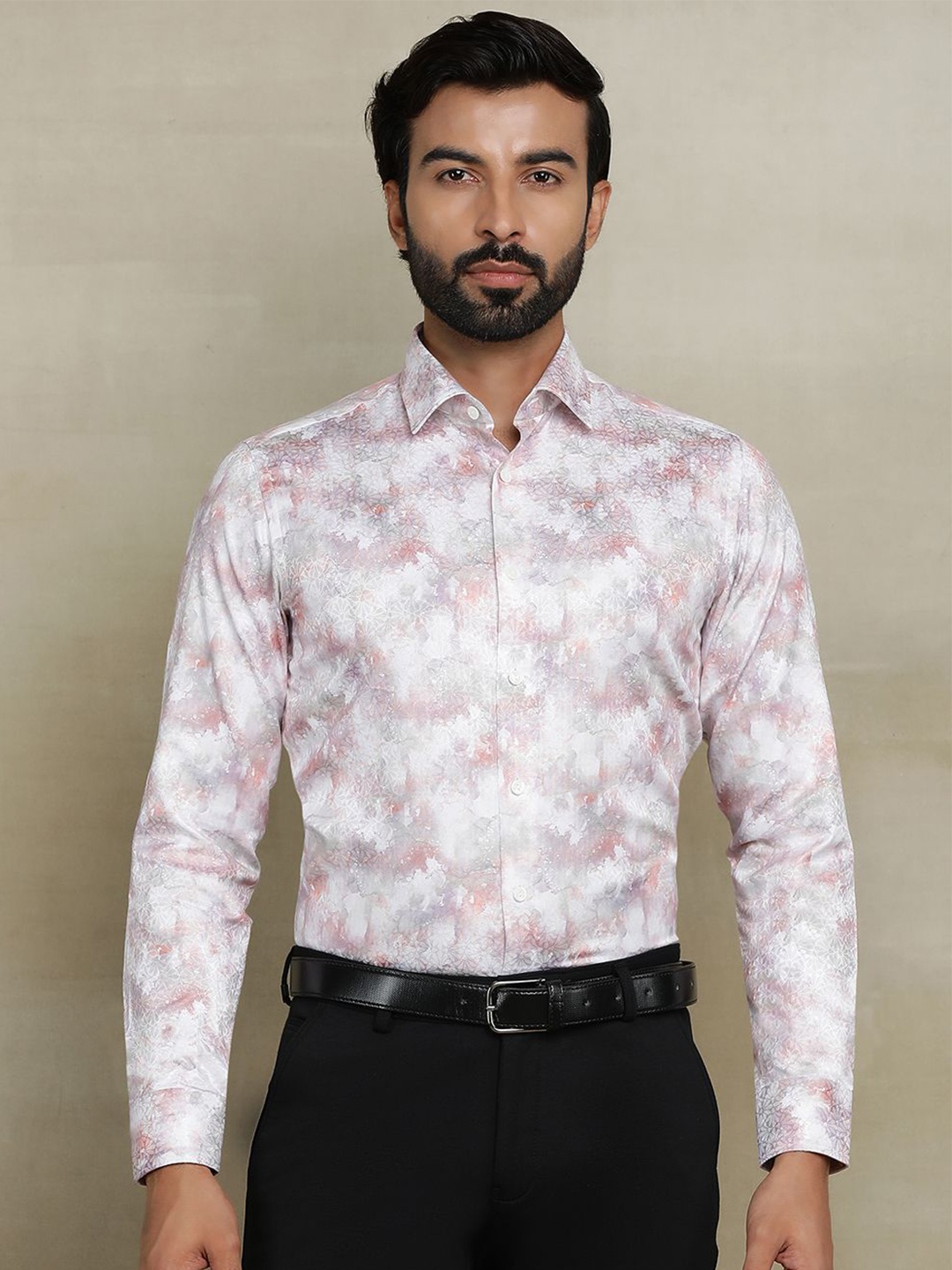 JB STUDIO Men Spread Collar Floral Printed Cotton Slim Fit Casual Shirt, White
JB STUDIO Men Spread Collar Floral Printed Cotton Slim Fit Casual Shirt, White