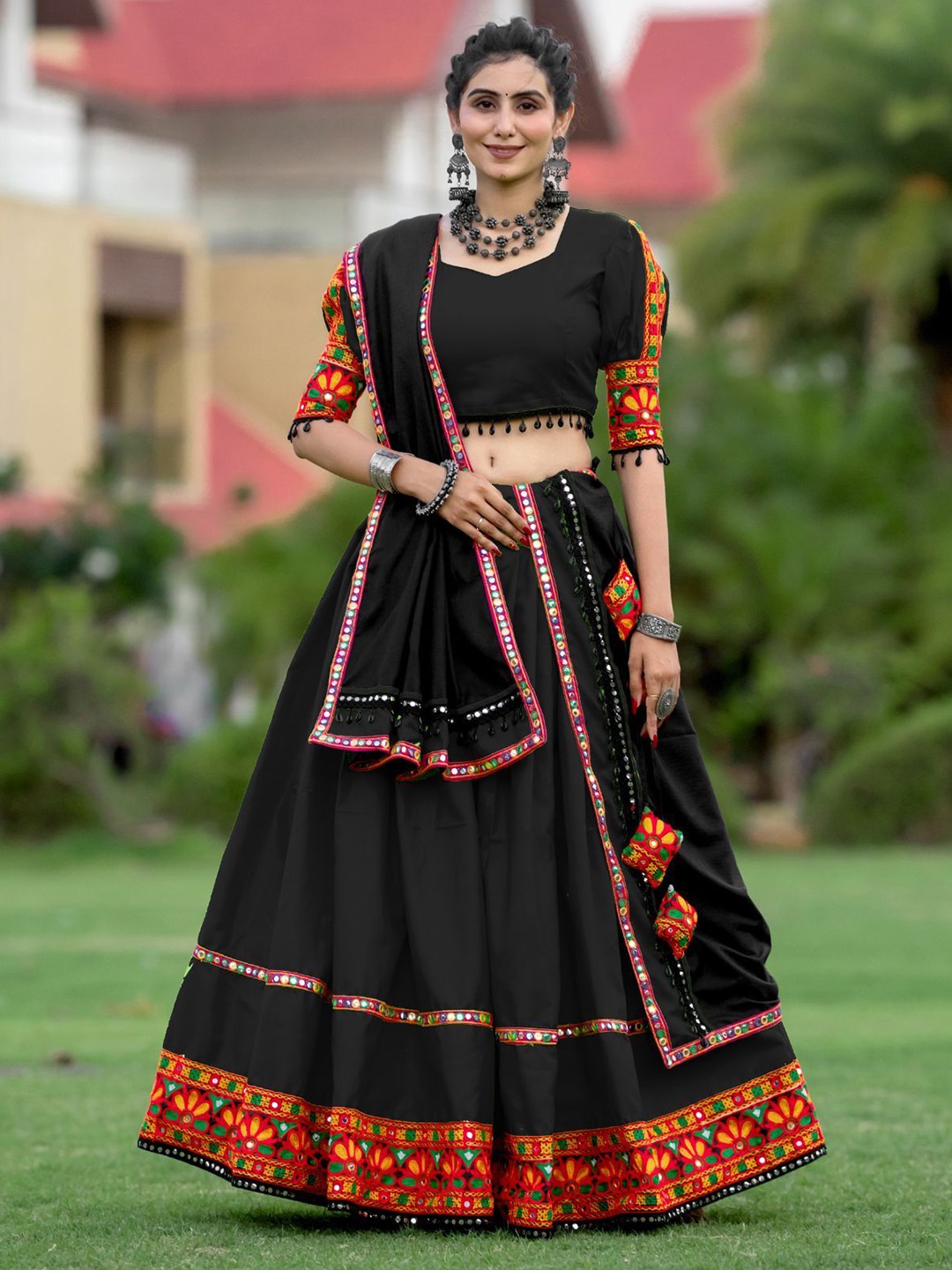 ODETTE Embroidered Beads and Stones Ready to Wear Lehenga & Unstitched Blouse With Dupatta, Black
ODETTE Embroidered Beads and Stones Ready to Wear Lehenga & Unstitched Blouse With Dupatta, Black