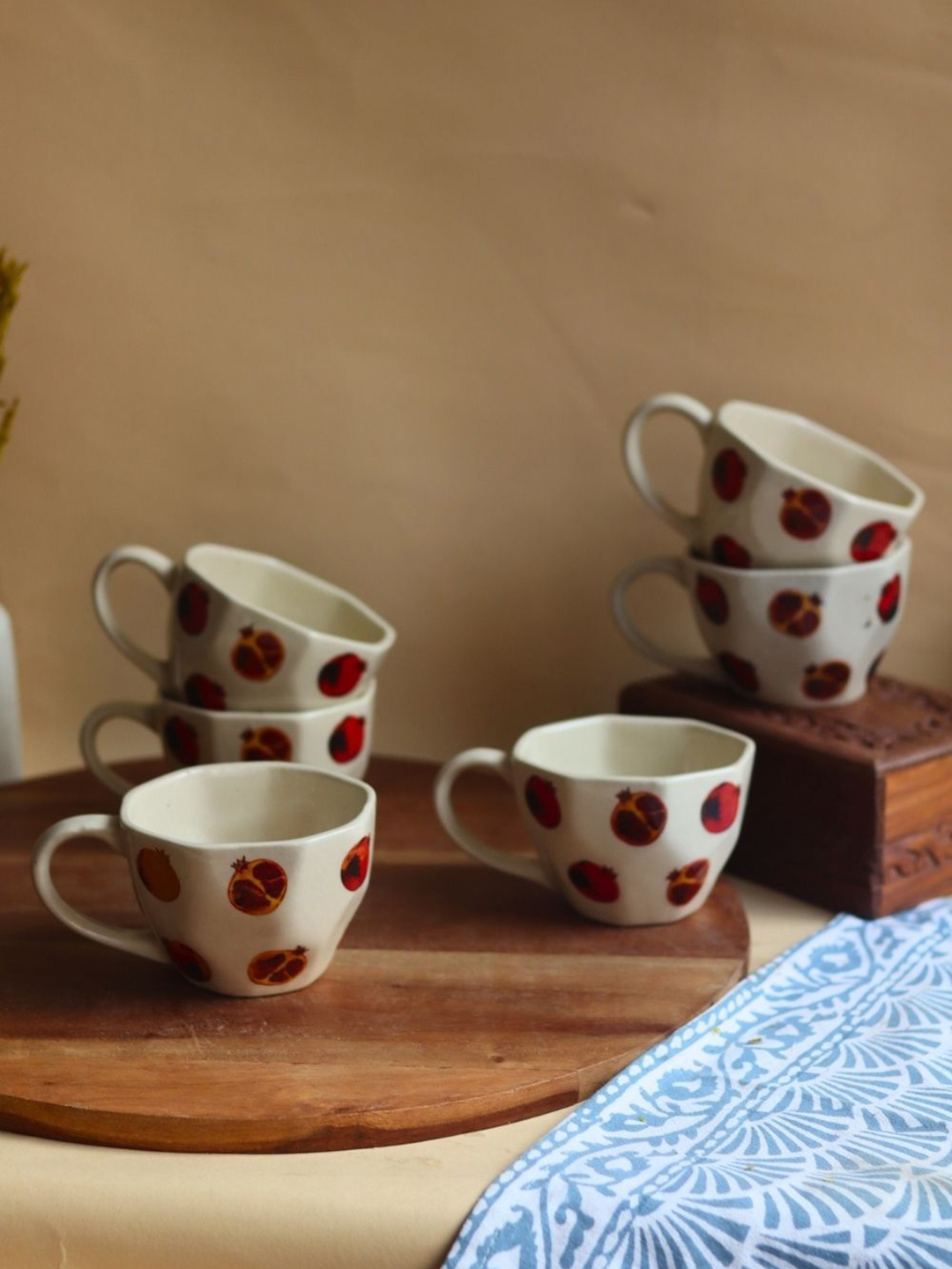 WEAVING HOMES Red & White 6 Pieces Polka Dots Printed Ceramic Glossy Mugs 220ml
WEAVING HOMES Red & White 6 Pieces Polka Dots Printed Ceramic Glossy Mugs 220ml