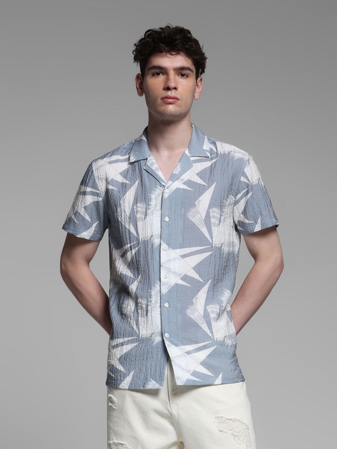 Jack & Jones Men Cuban Collar Abstract Printed Lyocell Relaxed Fit Casual Shirt, Grey
Jack & Jones Men Cuban Collar Abstract Printed Lyocell Relaxed Fit Casual Shirt, Grey