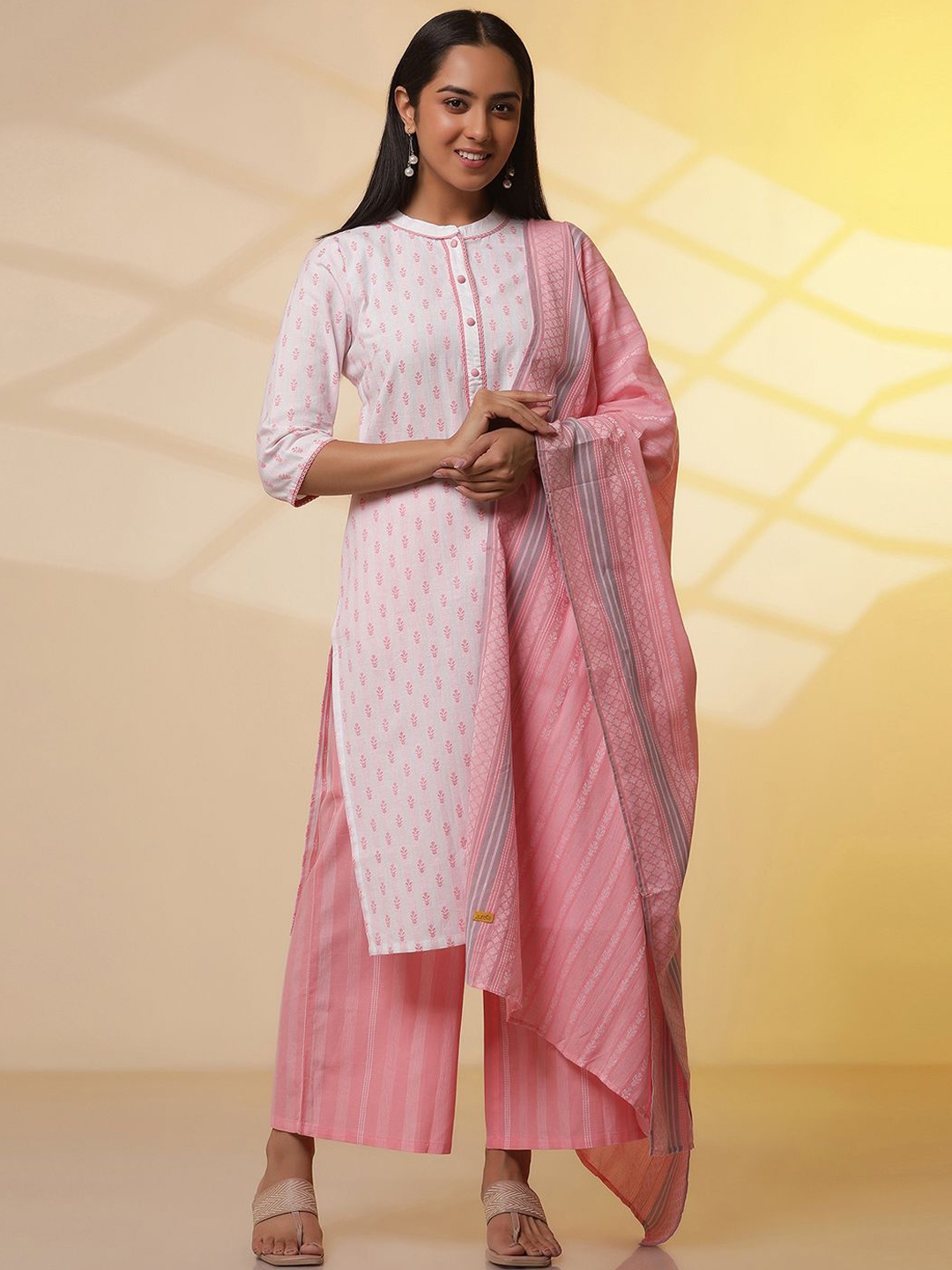AURELIA Floral Self Design Pure Cotton Straight Kurta with Palazzo & Dupatta, Pink
AURELIA Floral Self Design Pure Cotton Straight Kurta with Palazzo & Dupatta, Pink