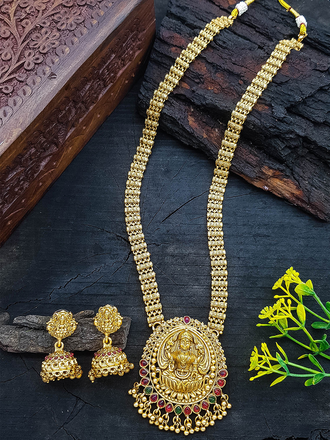 GRIIHAM Gold-Plated CZ Studded & Beaded Necklace & Earrings
GRIIHAM Gold-Plated CZ Studded & Beaded Necklace & Earrings