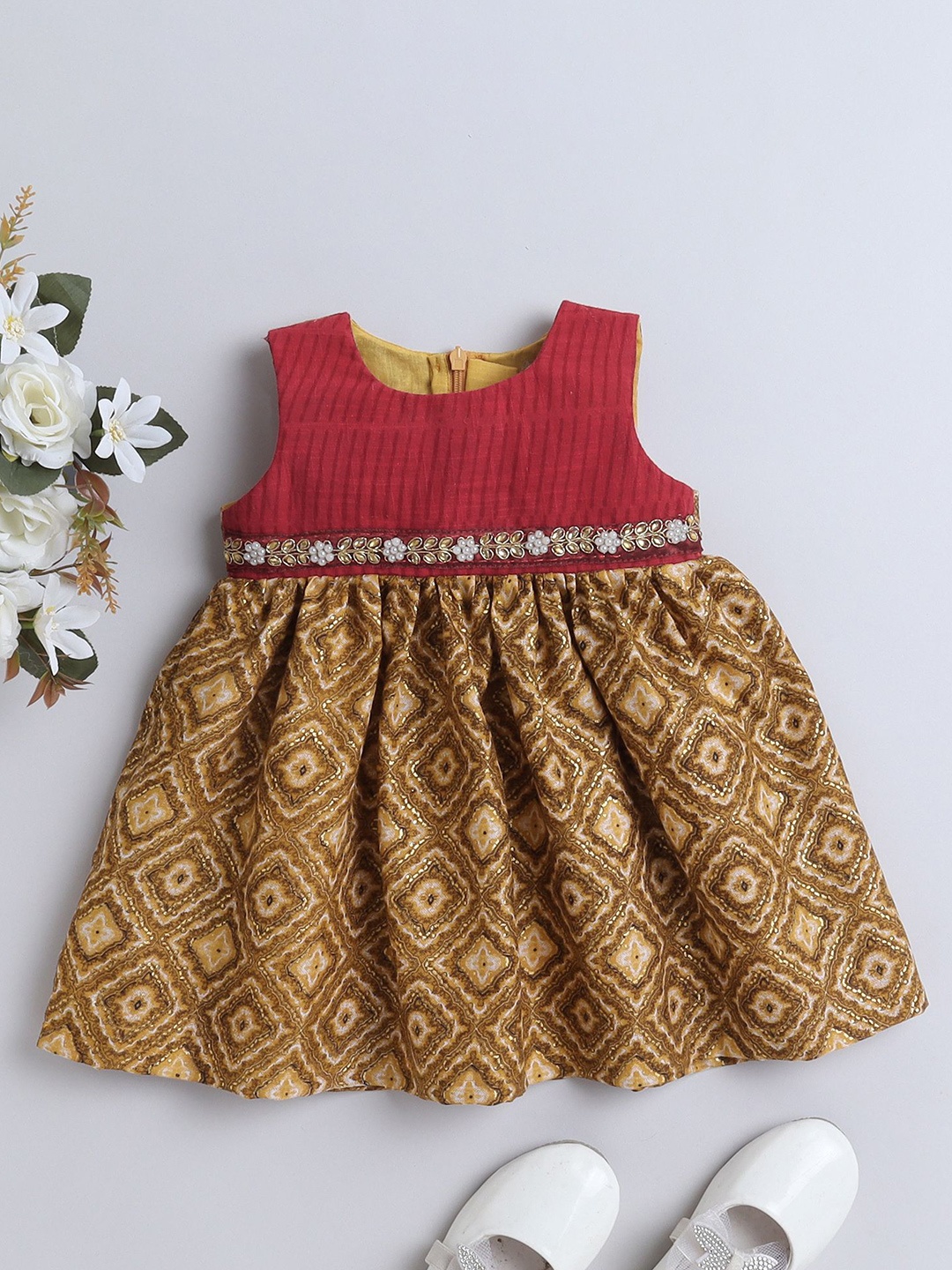 MANY FROCKS & Girls Ethnic Motifs Printed Round Neck Sleeveless Cotton A-Line Dress, Maroon
MANY FROCKS & Girls Ethnic Motifs Printed Round Neck Sleeveless Cotton A-Line Dress, Maroon